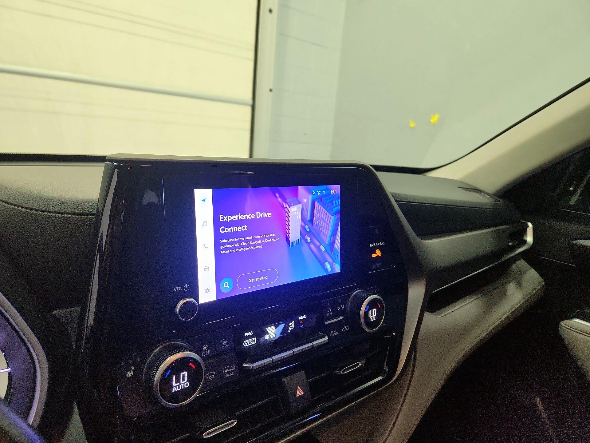 Thumbnail: 2023 Toyota Highlander - 14