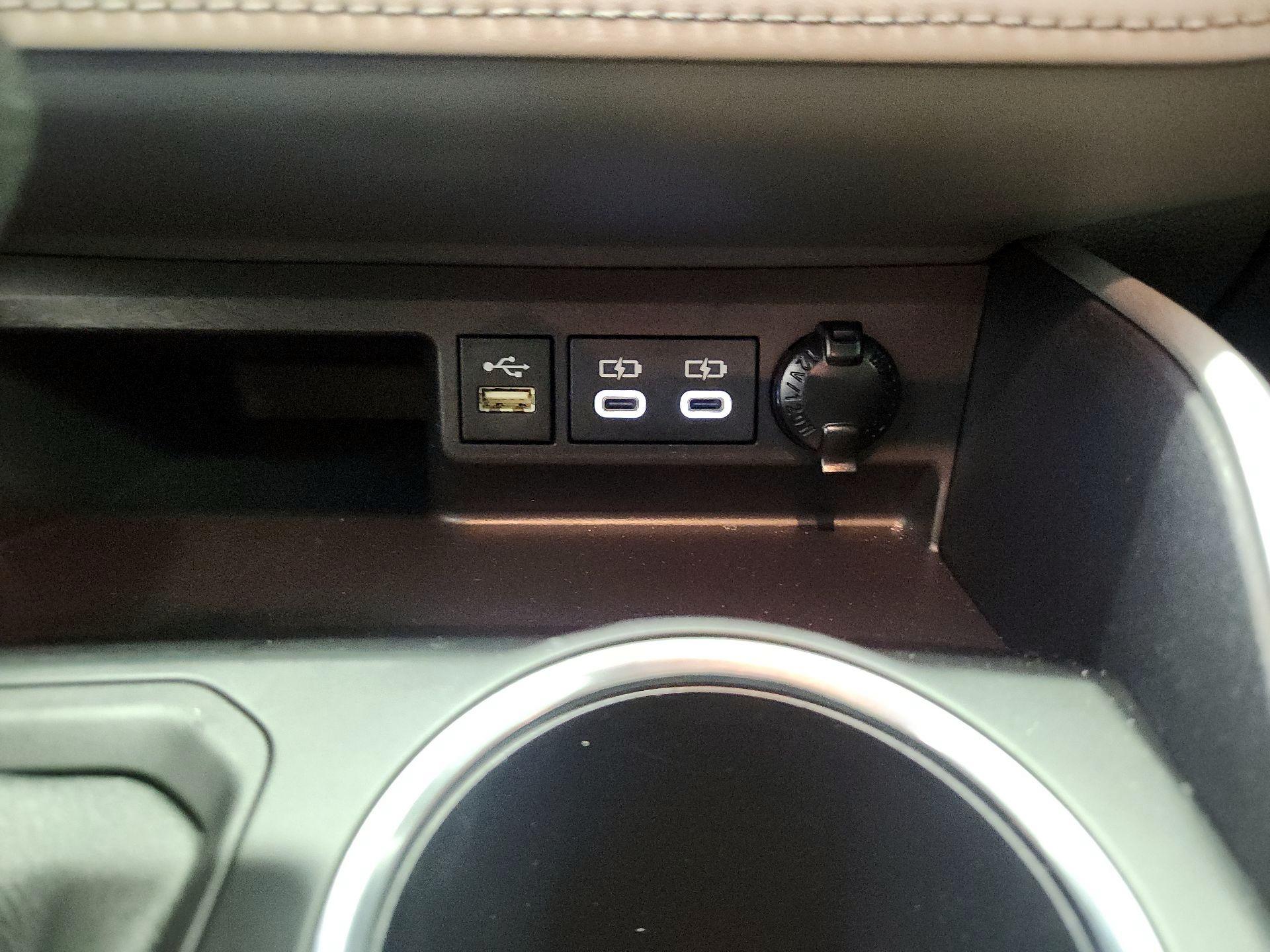 Thumbnail: 2023 Toyota Highlander - 19