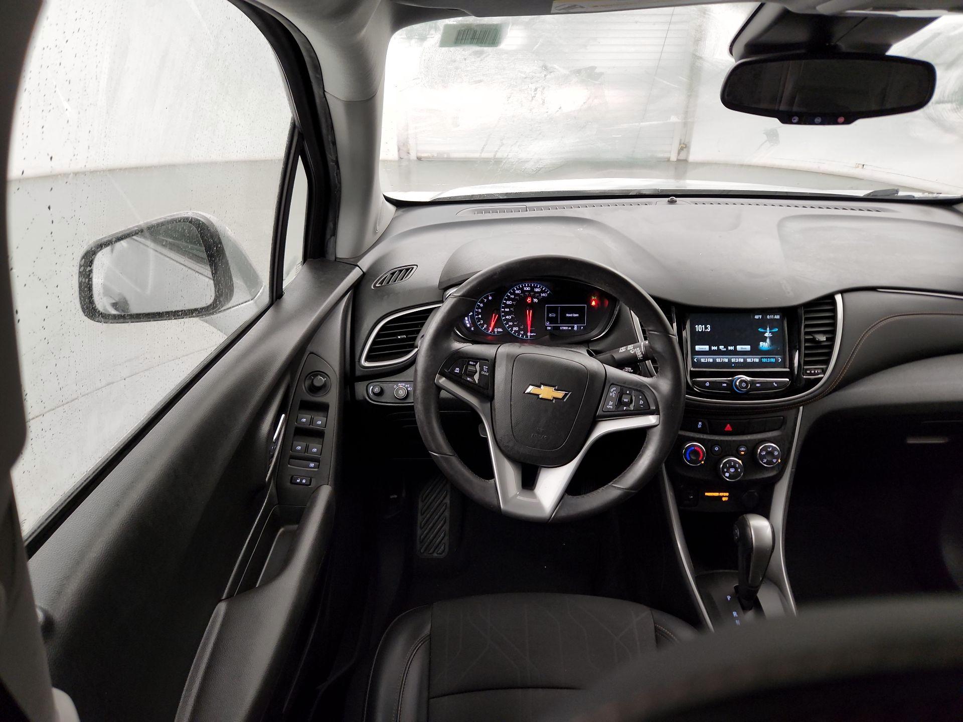 Thumbnail: 2017 Chevrolet Trax - 10