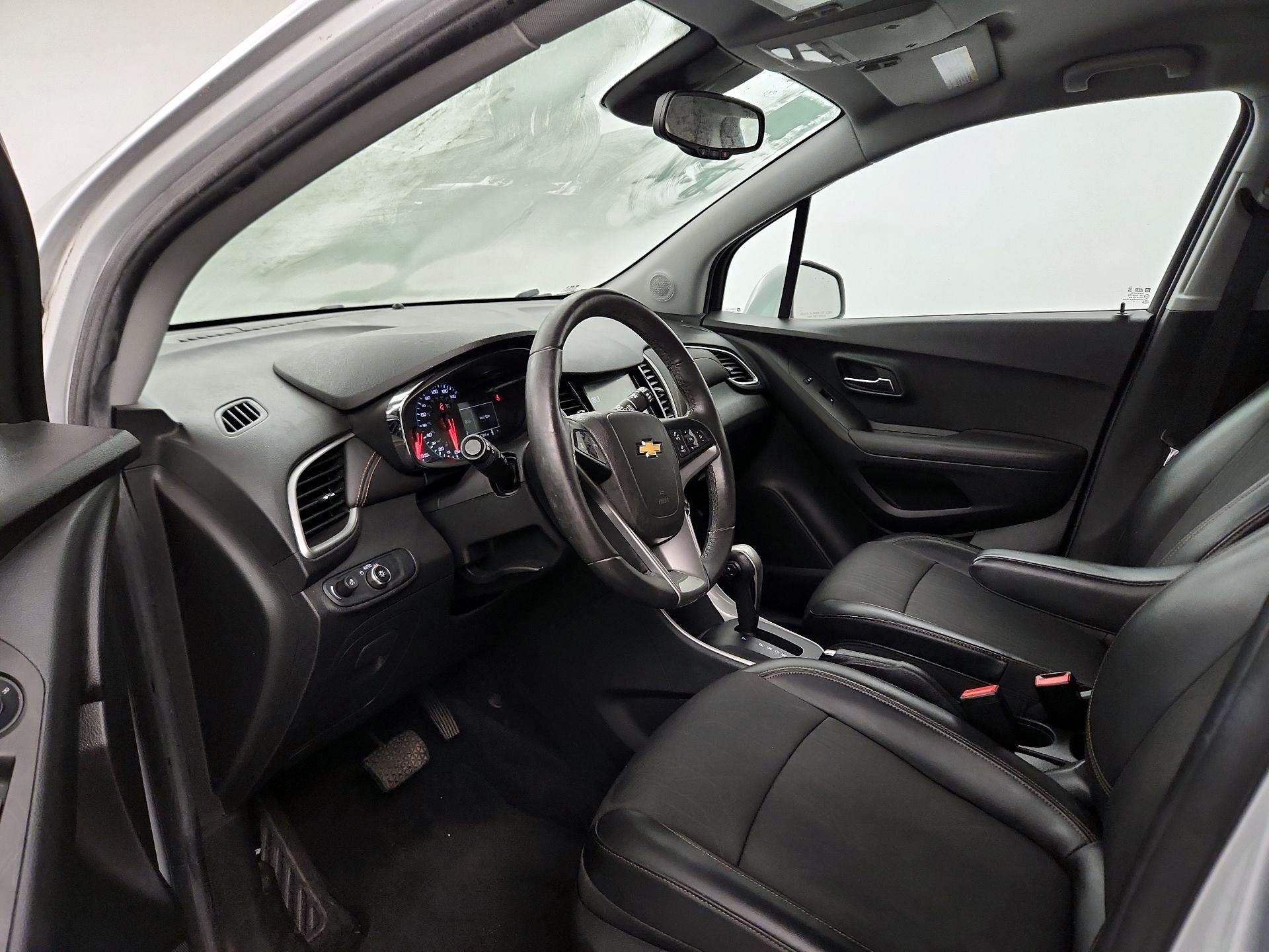 Thumbnail: 2017 Chevrolet Trax - 11