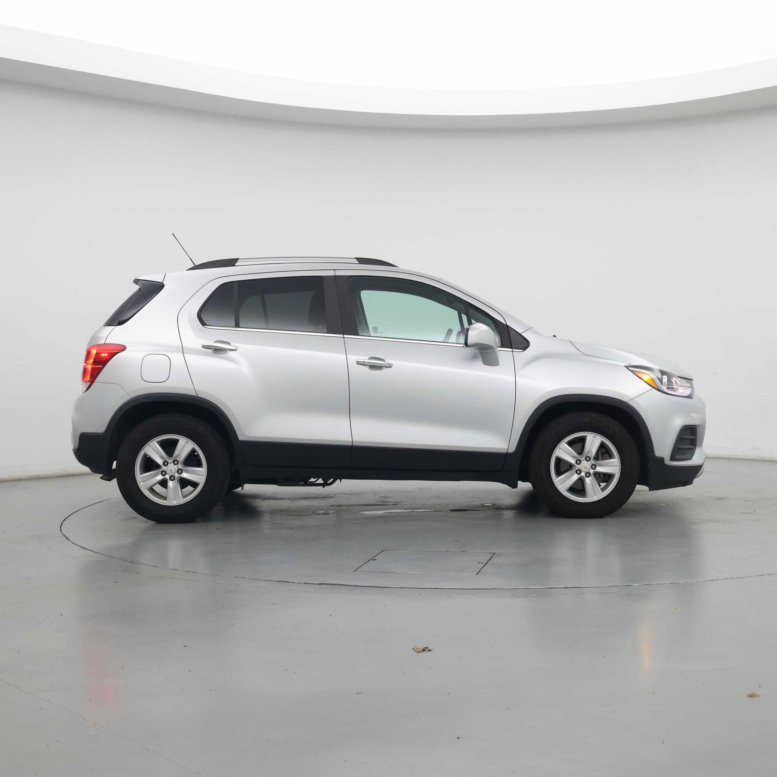 Thumbnail: 2017 Chevrolet Trax - 7