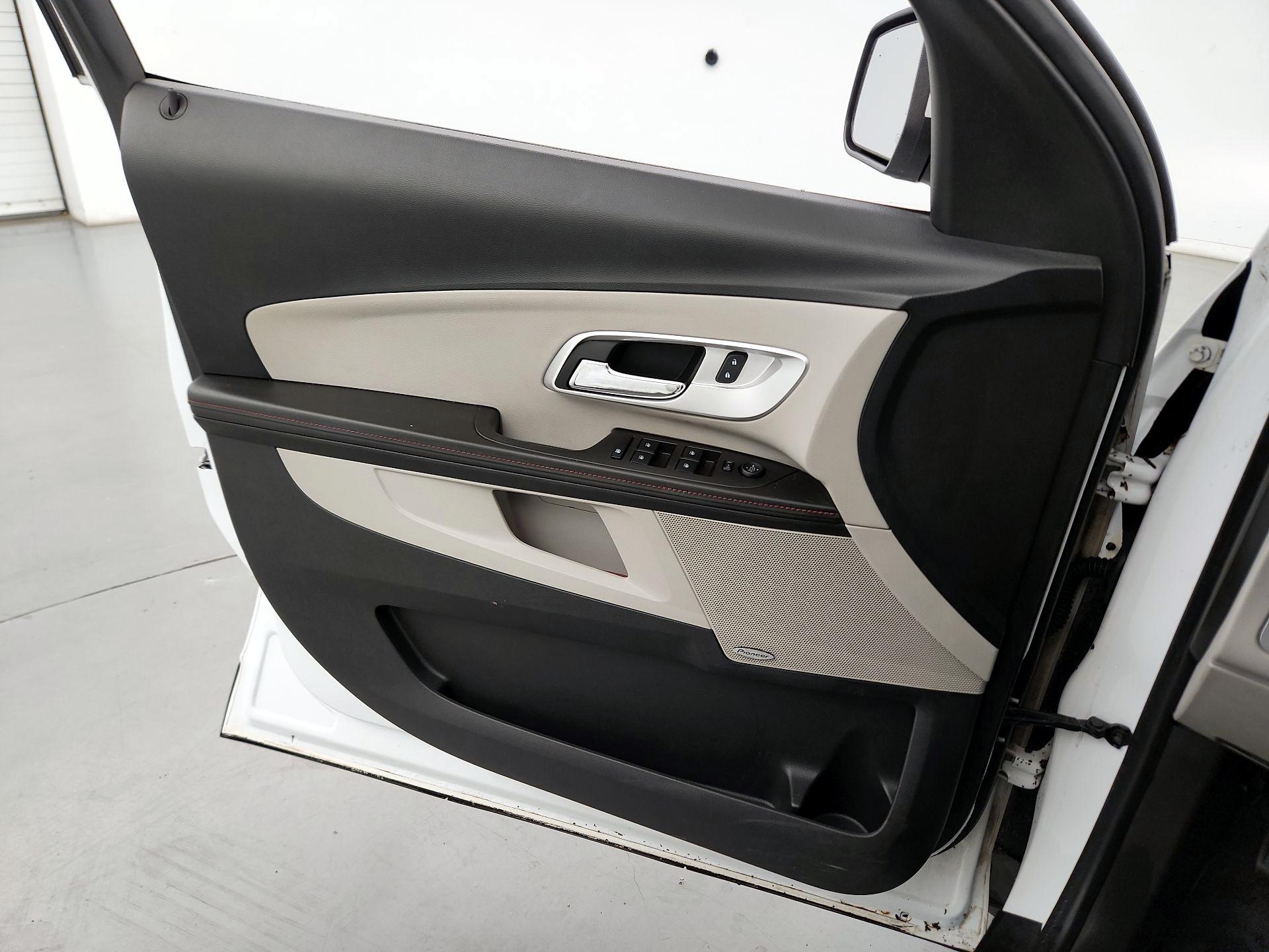 Thumbnail: 2015 Chevrolet Equinox - 12