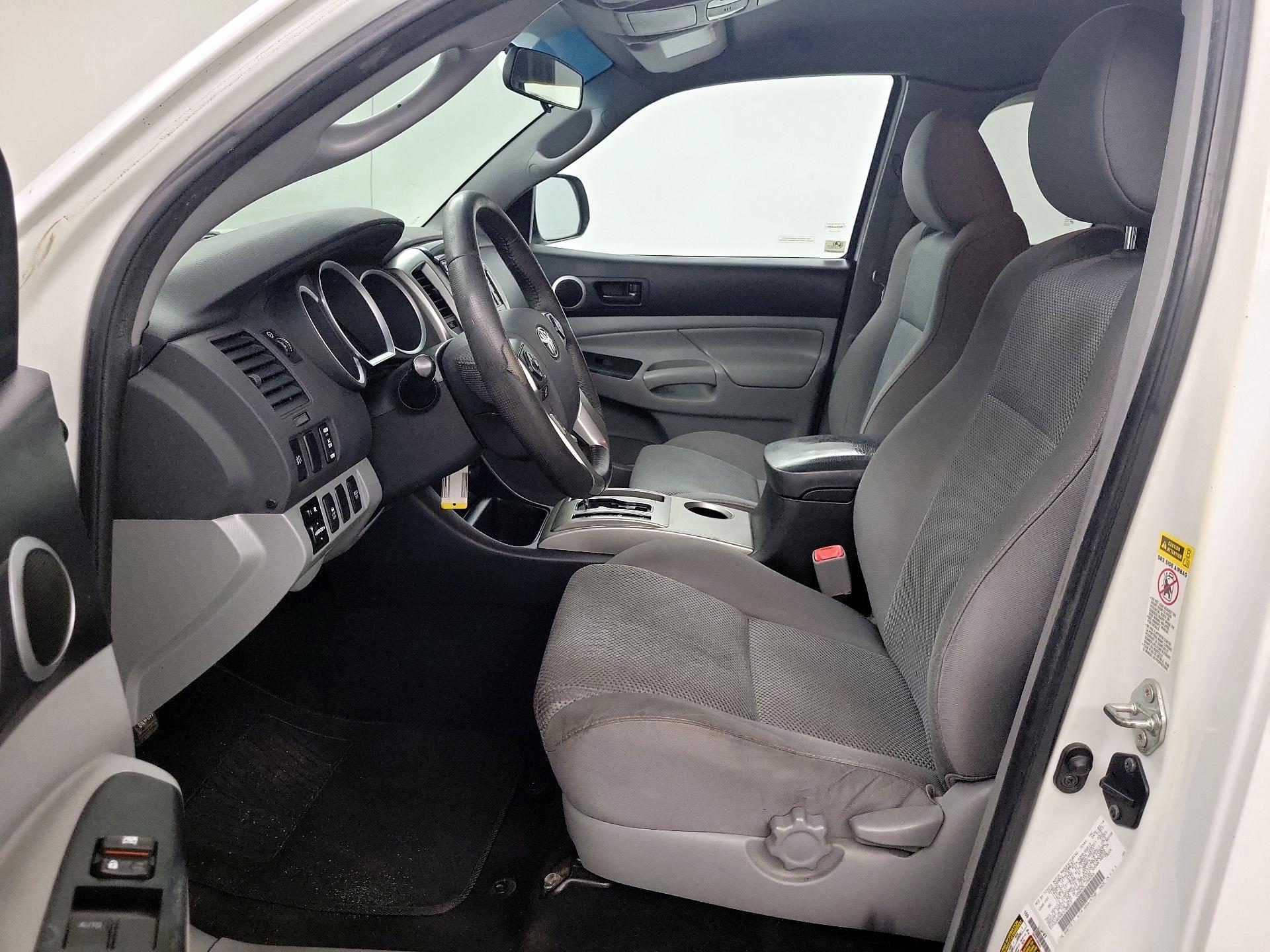 Thumbnail: 2014 Toyota Tacoma - 9