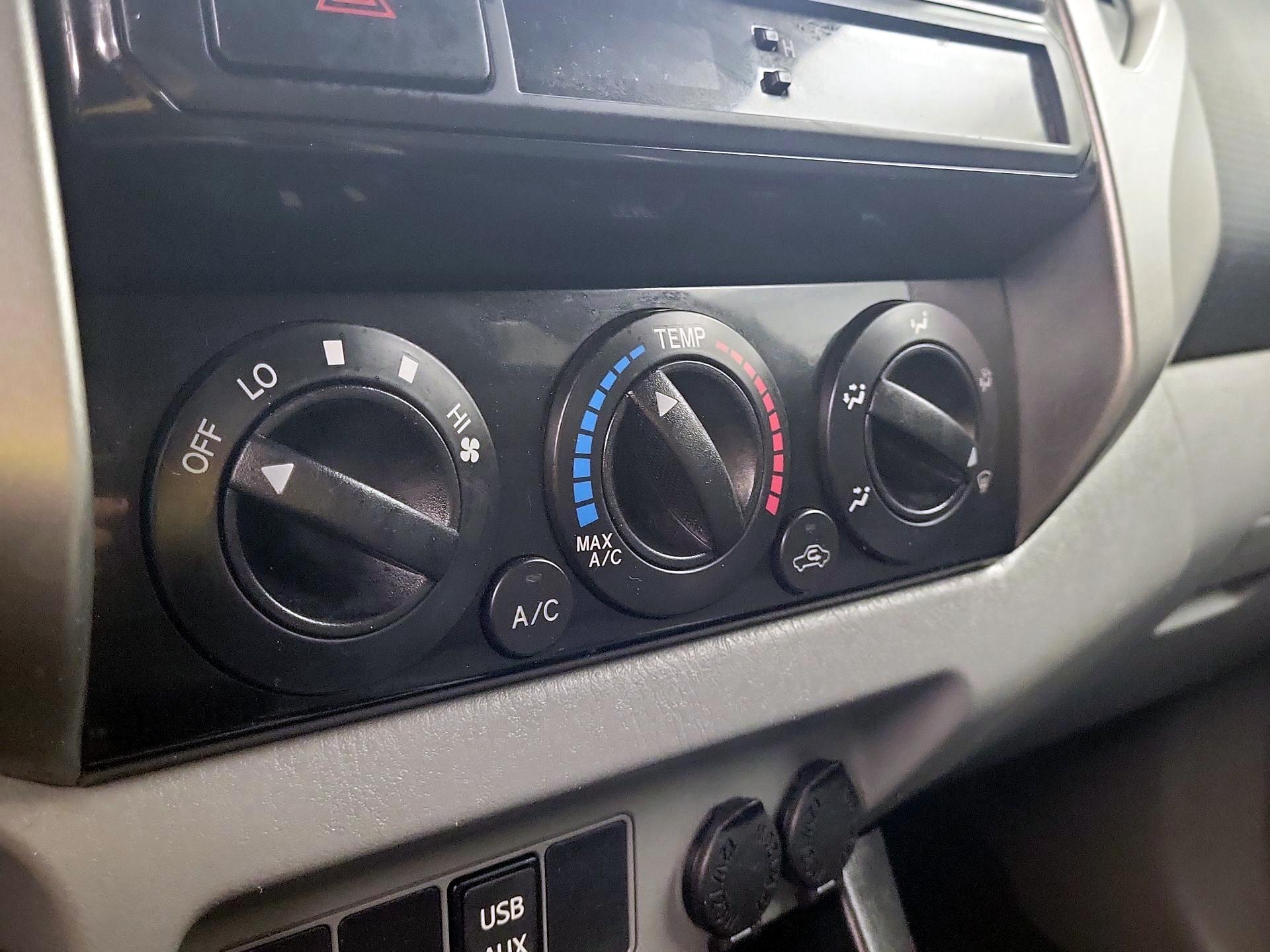 Thumbnail: 2014 Toyota Tacoma - 14