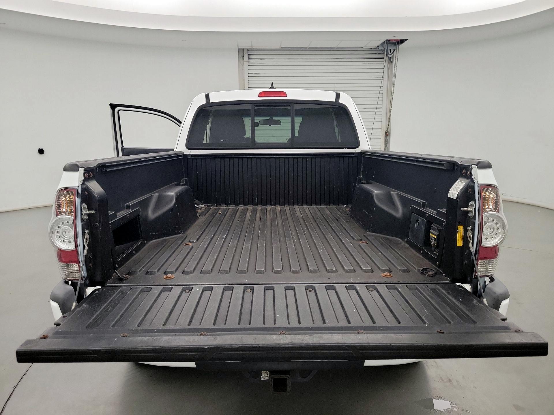 Thumbnail: 2014 Toyota Tacoma - 18