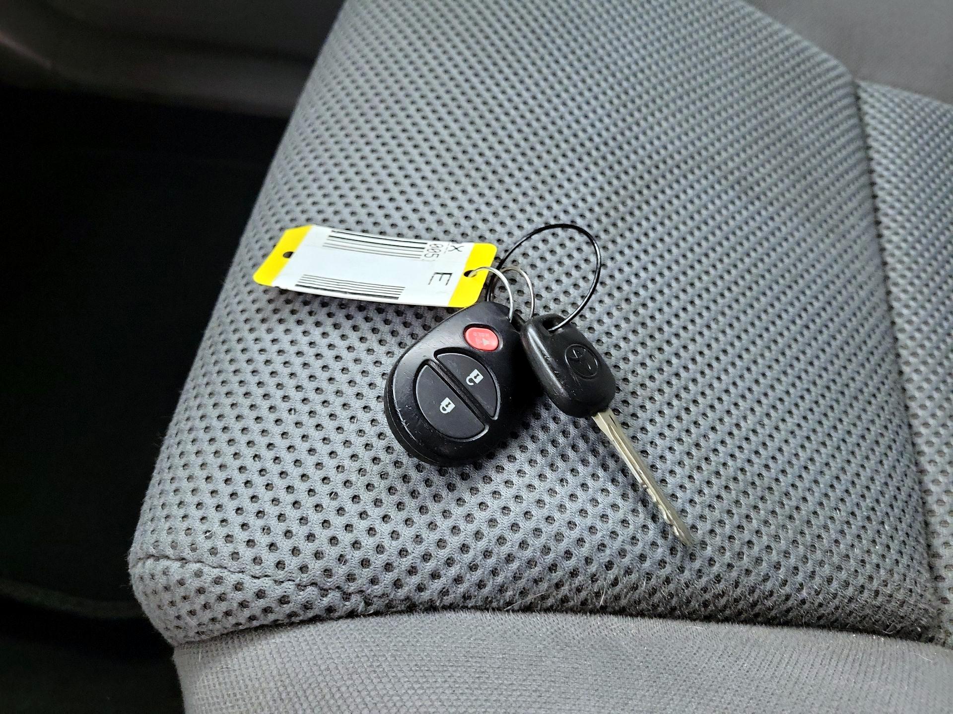 Thumbnail: 2014 Toyota Tacoma - 20