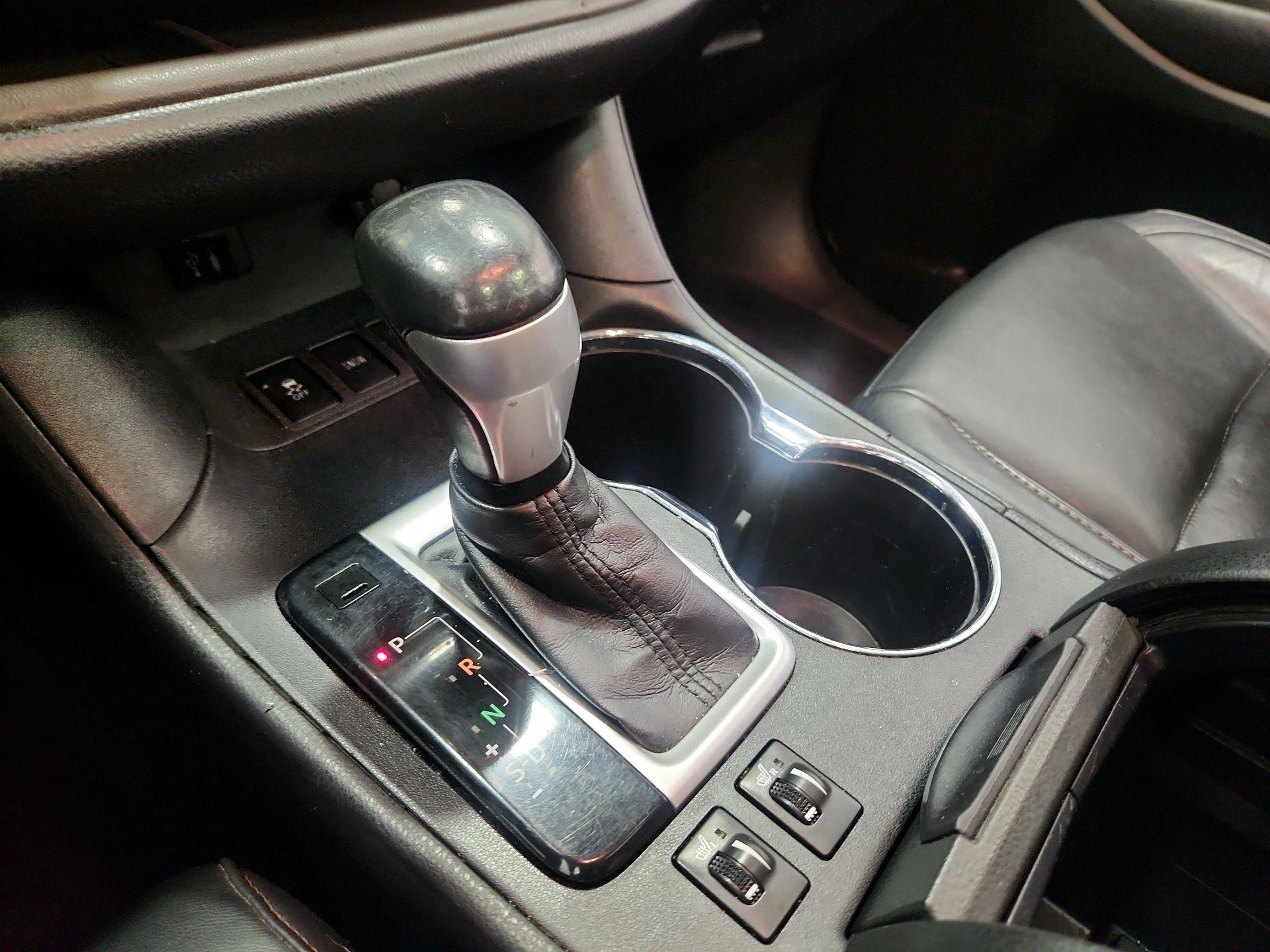 Thumbnail: 2015 Toyota Highlander - 18