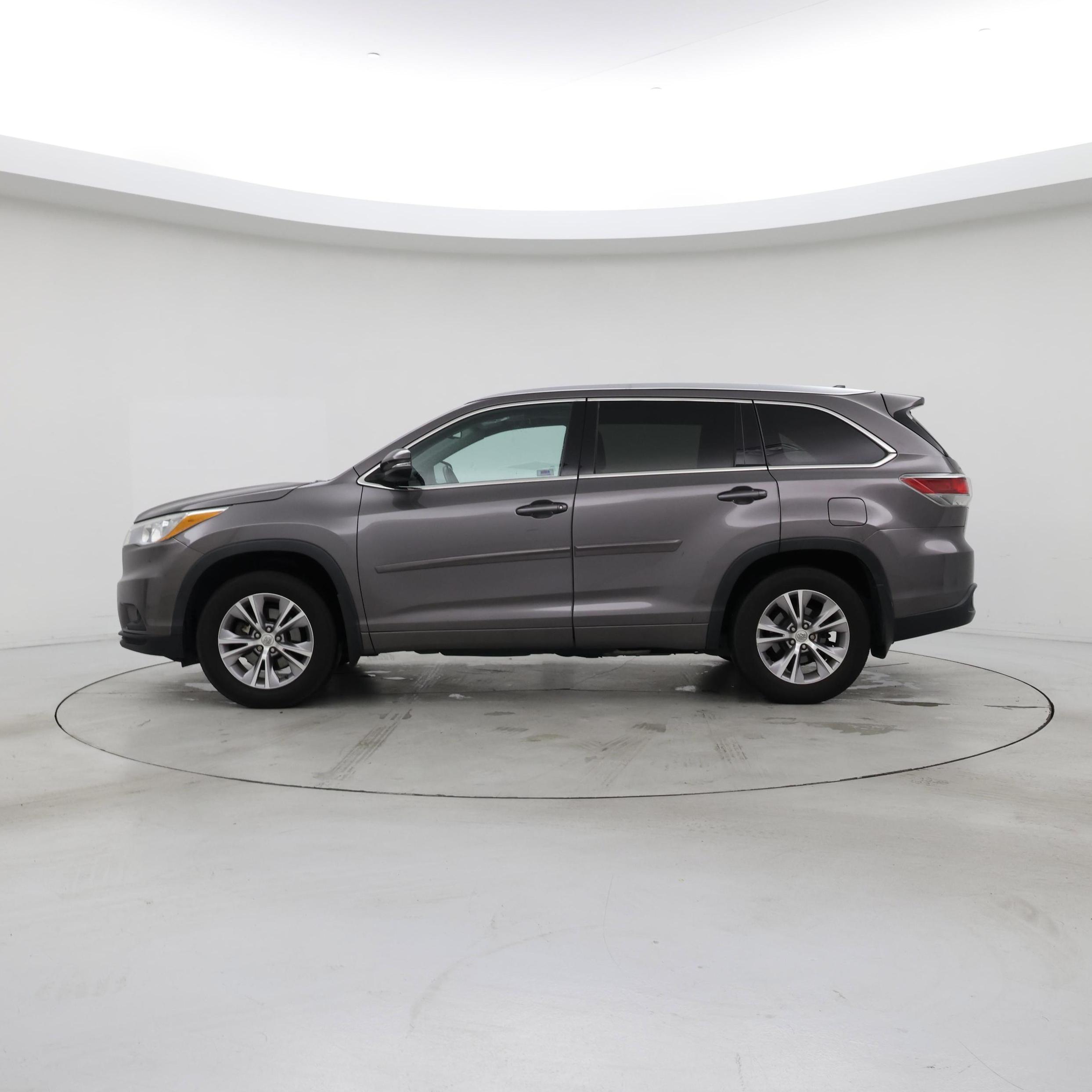 Thumbnail: 2015 Toyota Highlander - 3