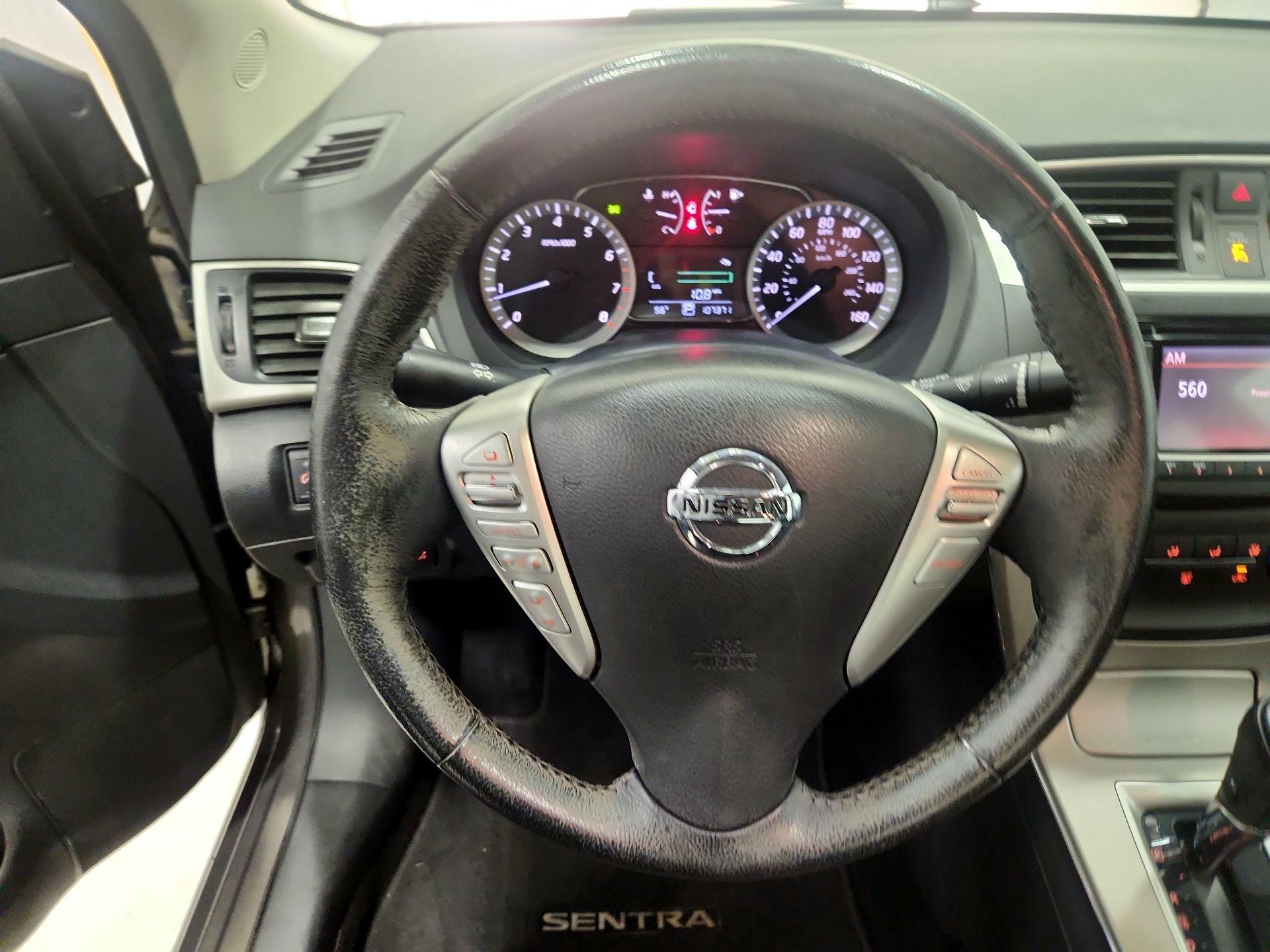 Thumbnail: 2015 Nissan Sentra - 10