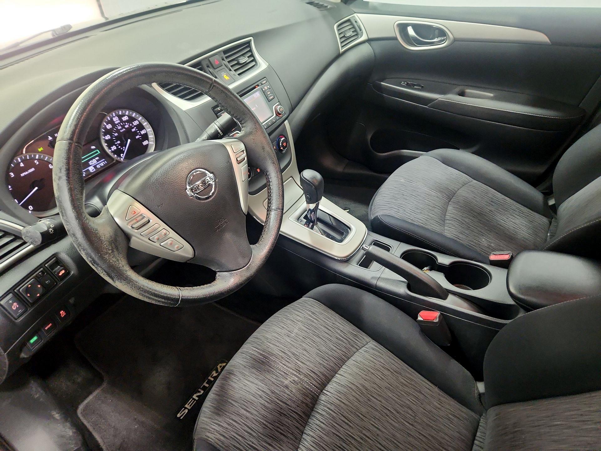 Thumbnail: 2015 Nissan Sentra - 11