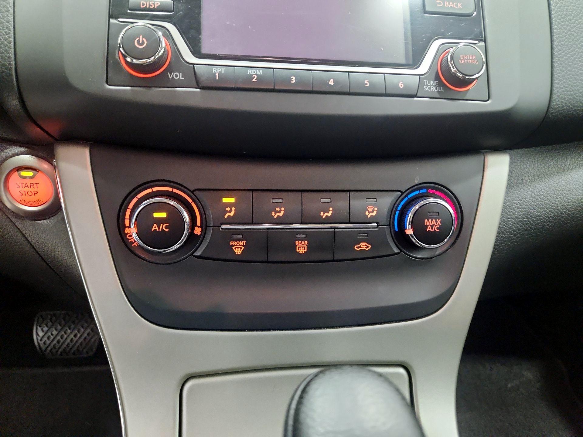 Thumbnail: 2015 Nissan Sentra - 16