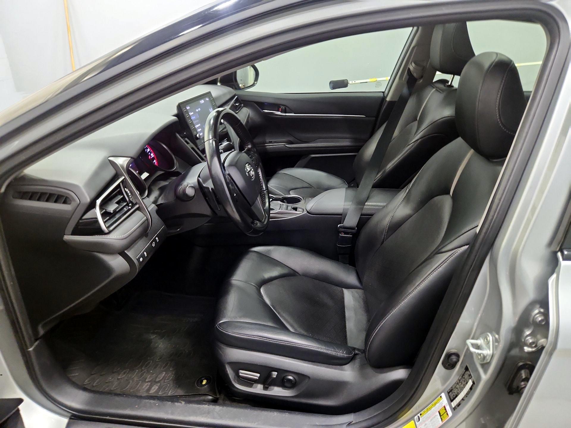 Thumbnail: 2022 Toyota Camry - 11