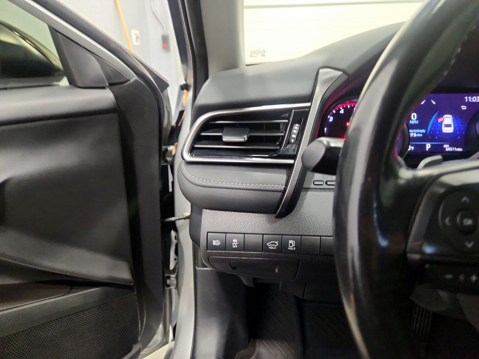 Thumbnail: 2022 Toyota Camry - 13