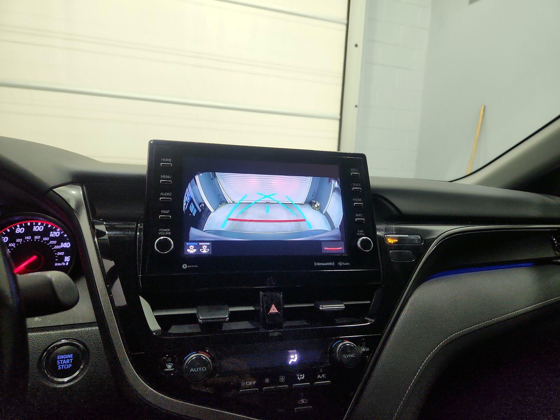 Thumbnail: 2022 Toyota Camry - 14