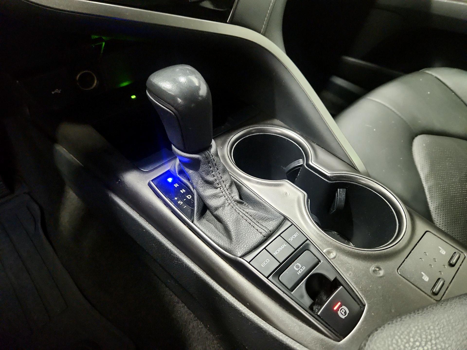 Thumbnail: 2022 Toyota Camry - 17