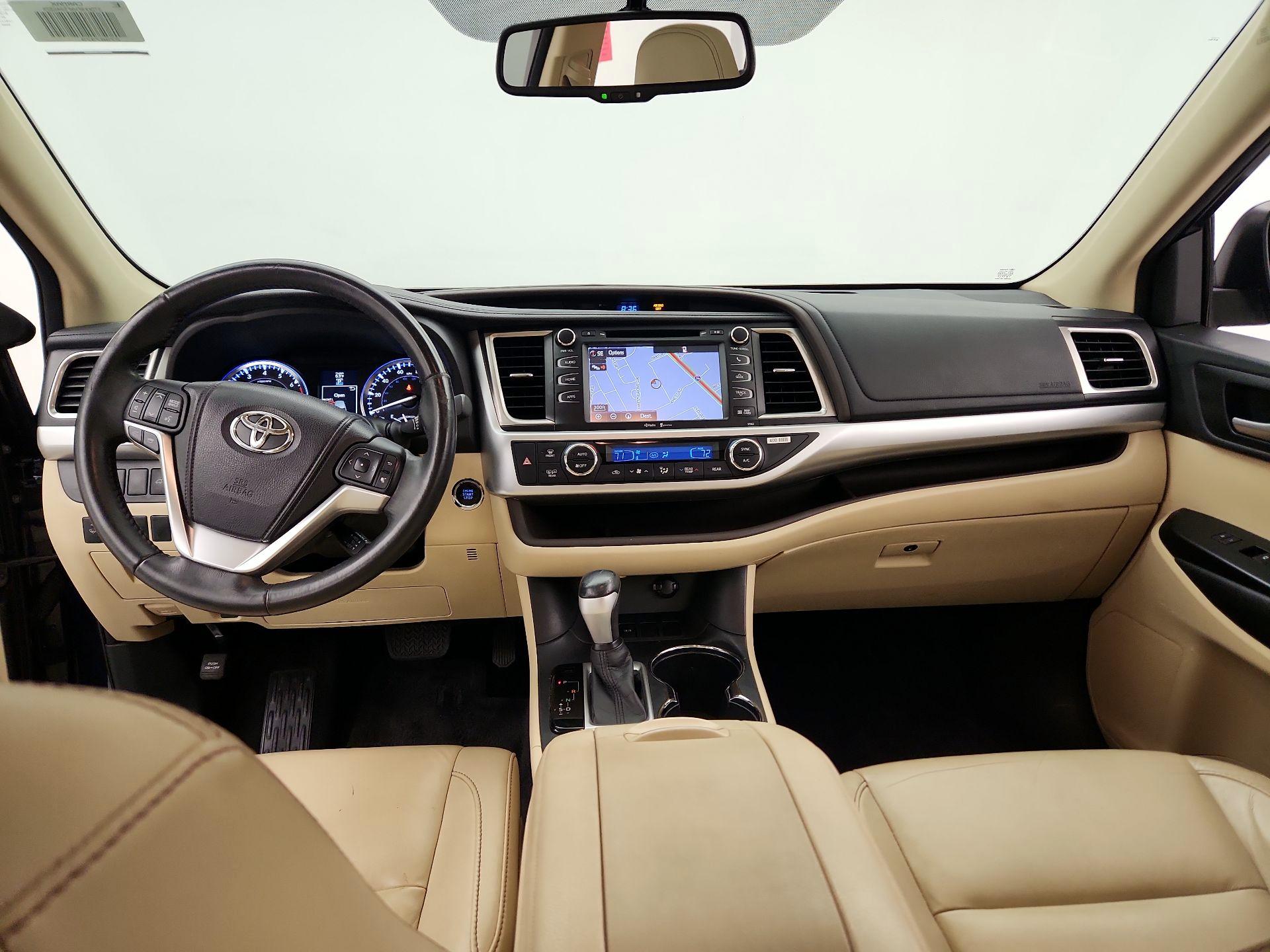 Thumbnail: 2015 Toyota Highlander - 9