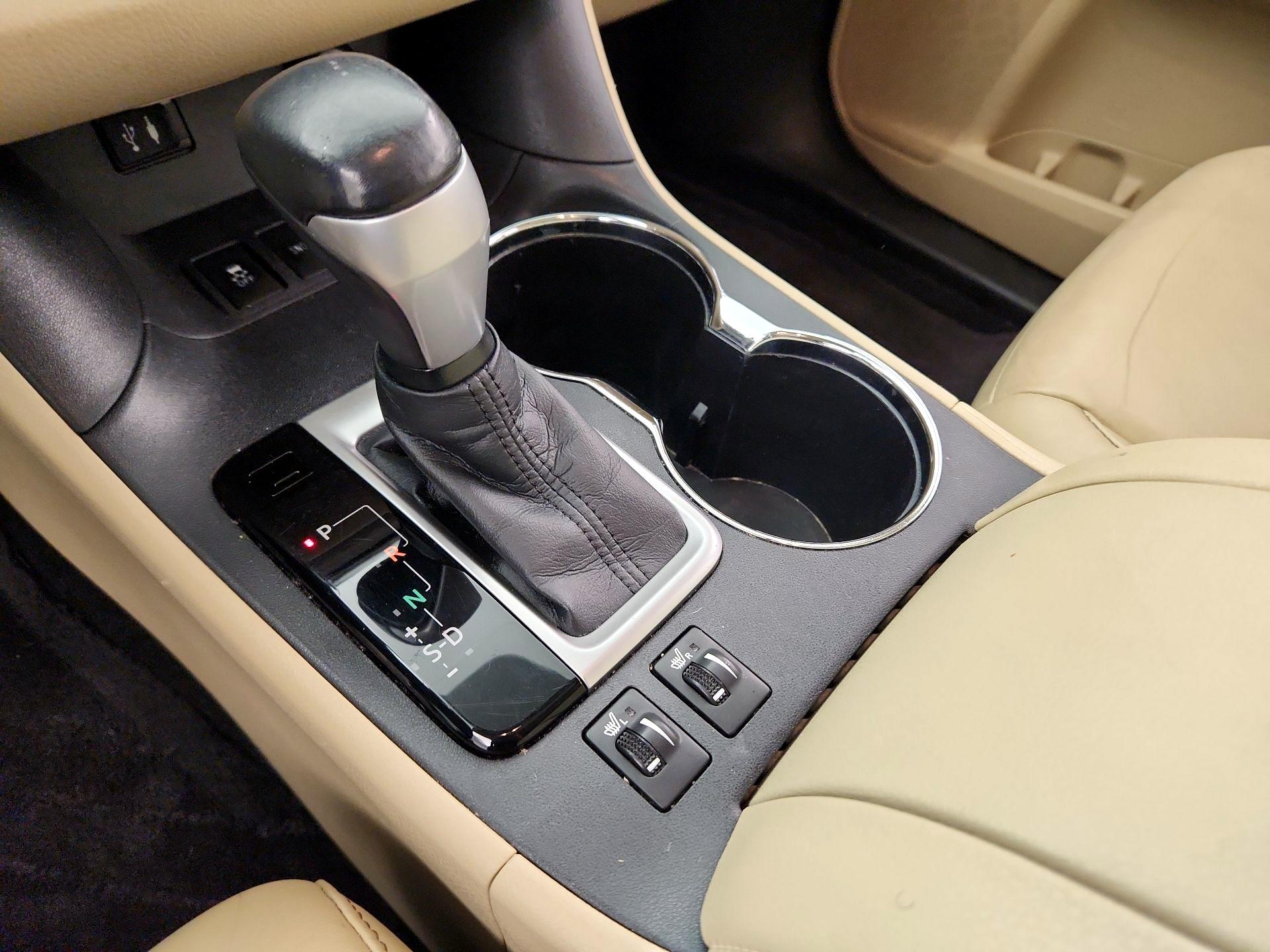 Thumbnail: 2015 Toyota Highlander - 18