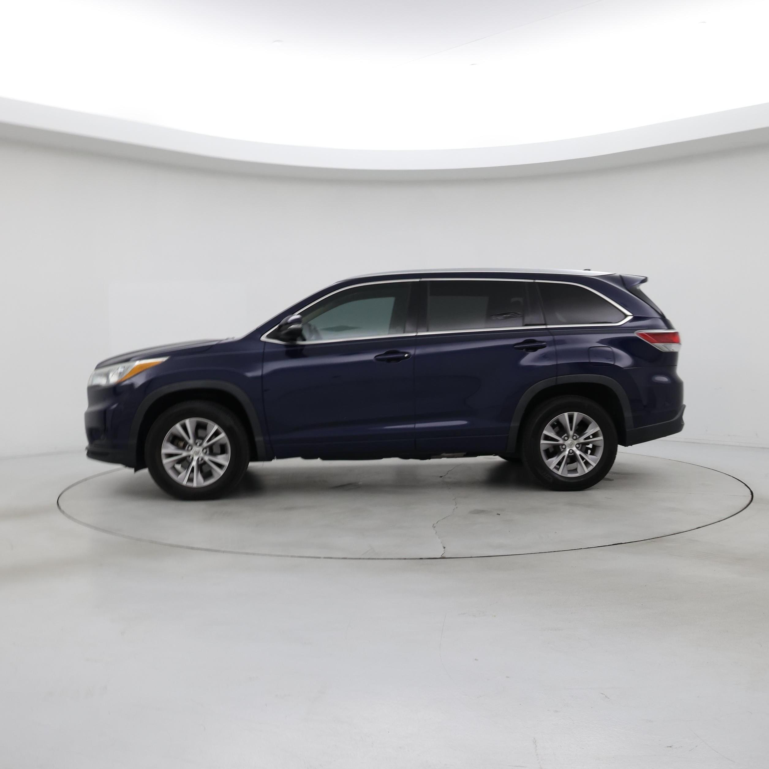 Thumbnail: 2015 Toyota Highlander - 3