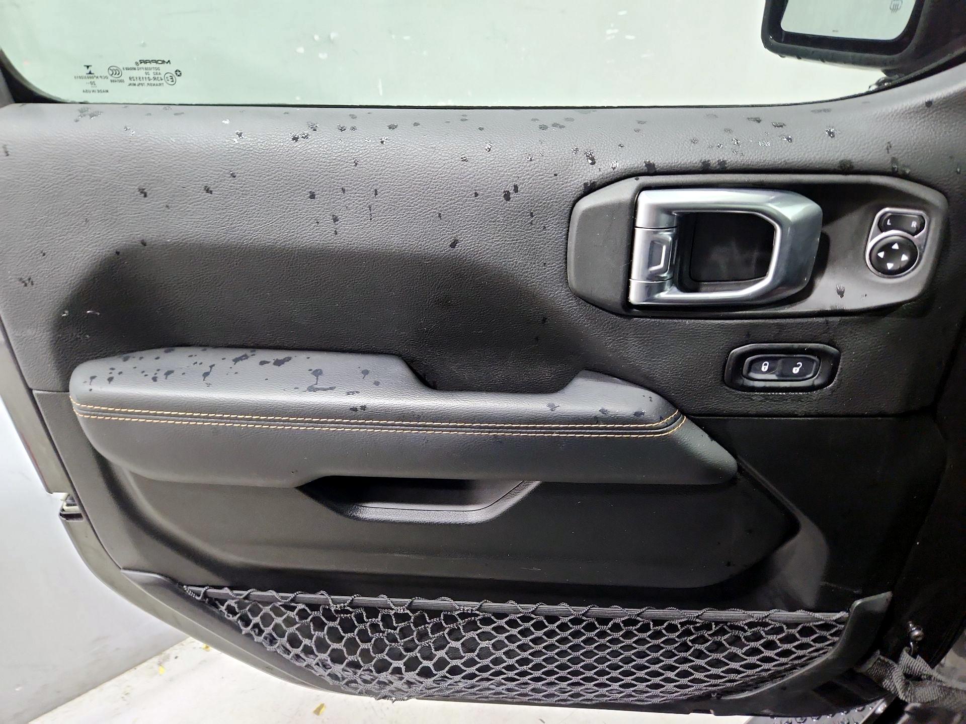 Thumbnail: 2021 Jeep Wrangler - 12