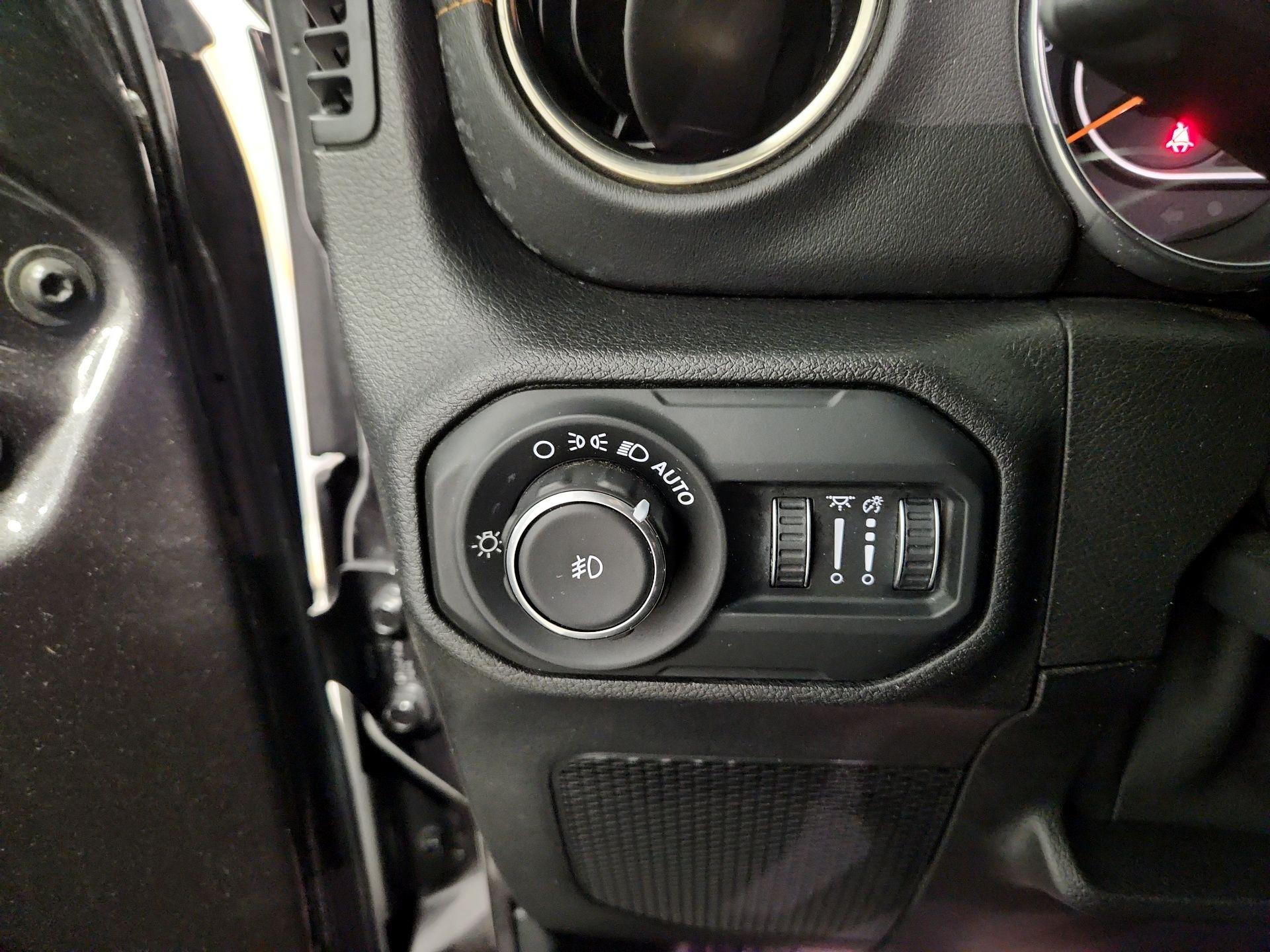 Thumbnail: 2021 Jeep Wrangler - 13