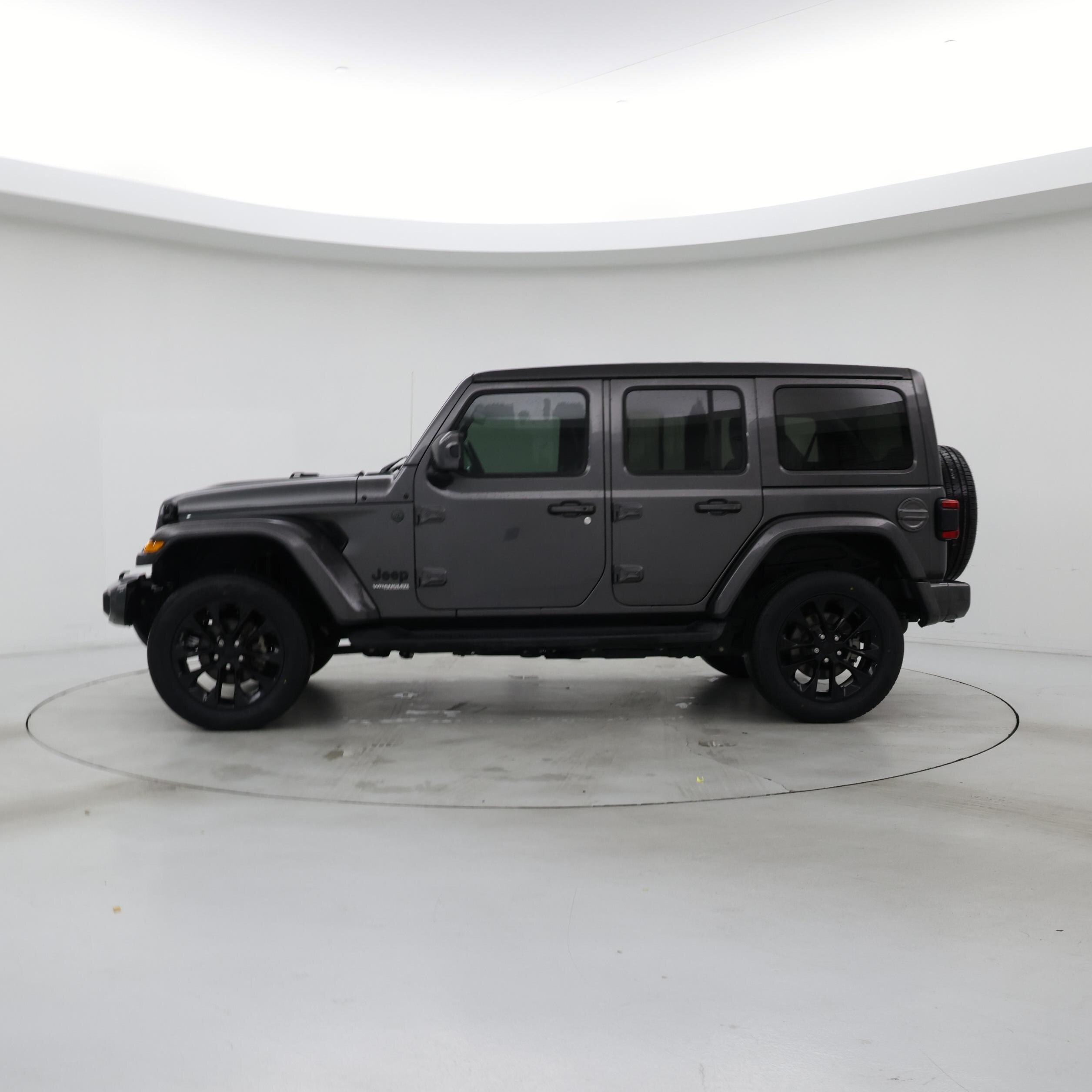 Thumbnail: 2021 Jeep Wrangler - 3