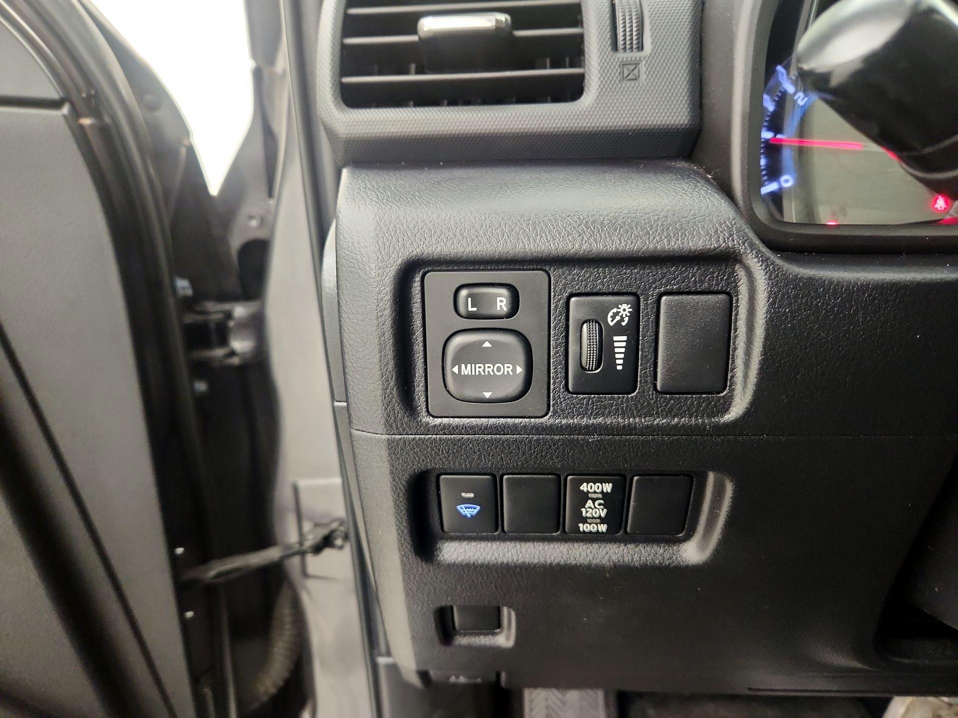 Thumbnail: 2017 Toyota 4Runner - 13