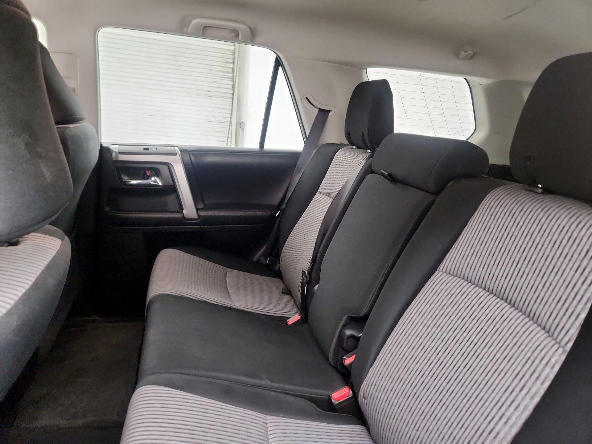 Thumbnail: 2017 Toyota 4Runner - 18