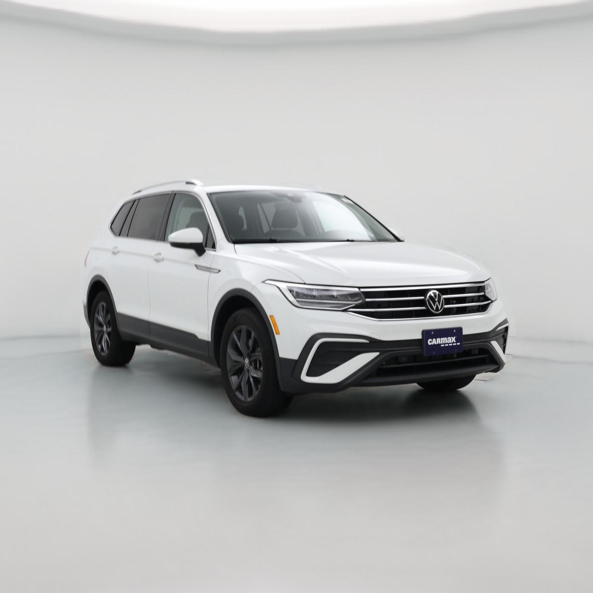 Thumbnail: 2022 Volkswagen Tiguan - 1