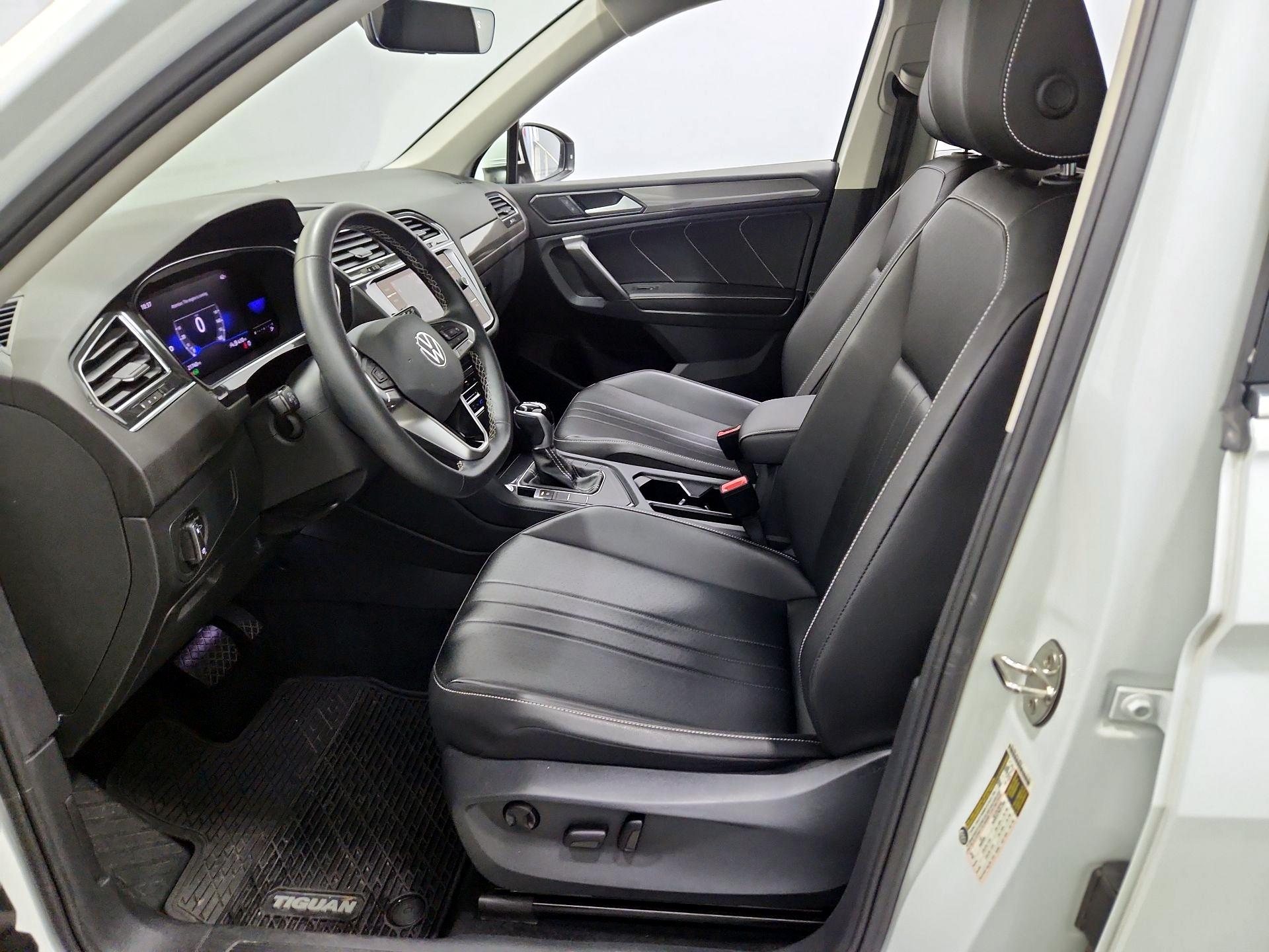 Thumbnail: 2022 Volkswagen Tiguan - 11