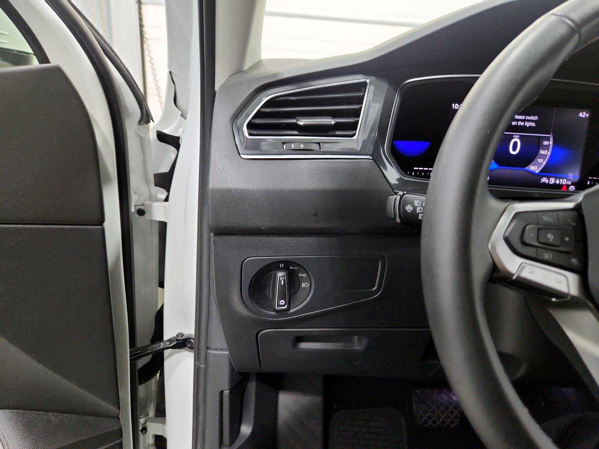 Thumbnail: 2022 Volkswagen Tiguan - 13