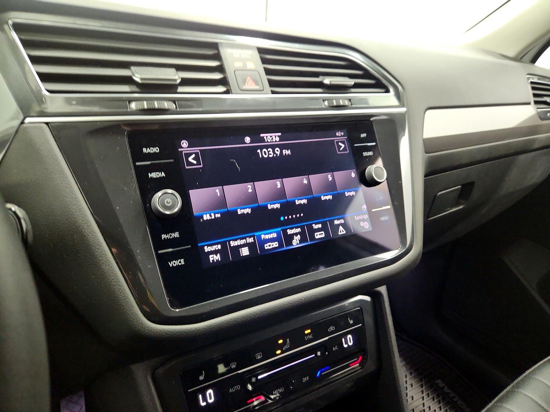 Thumbnail: 2022 Volkswagen Tiguan - 15