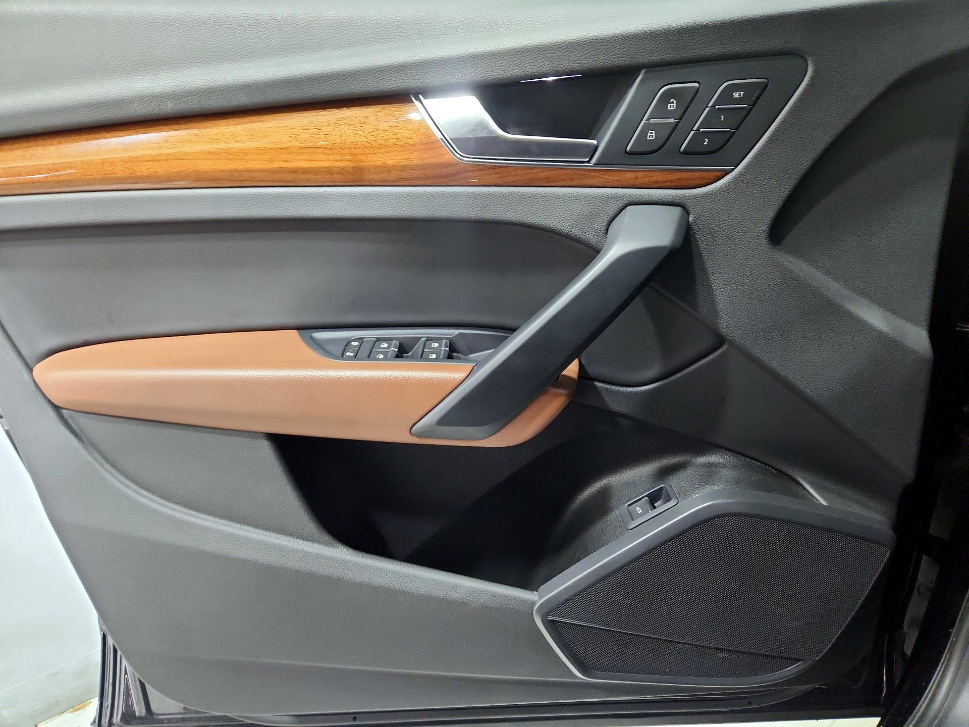 Thumbnail: 2021 Audi Q5 - 12