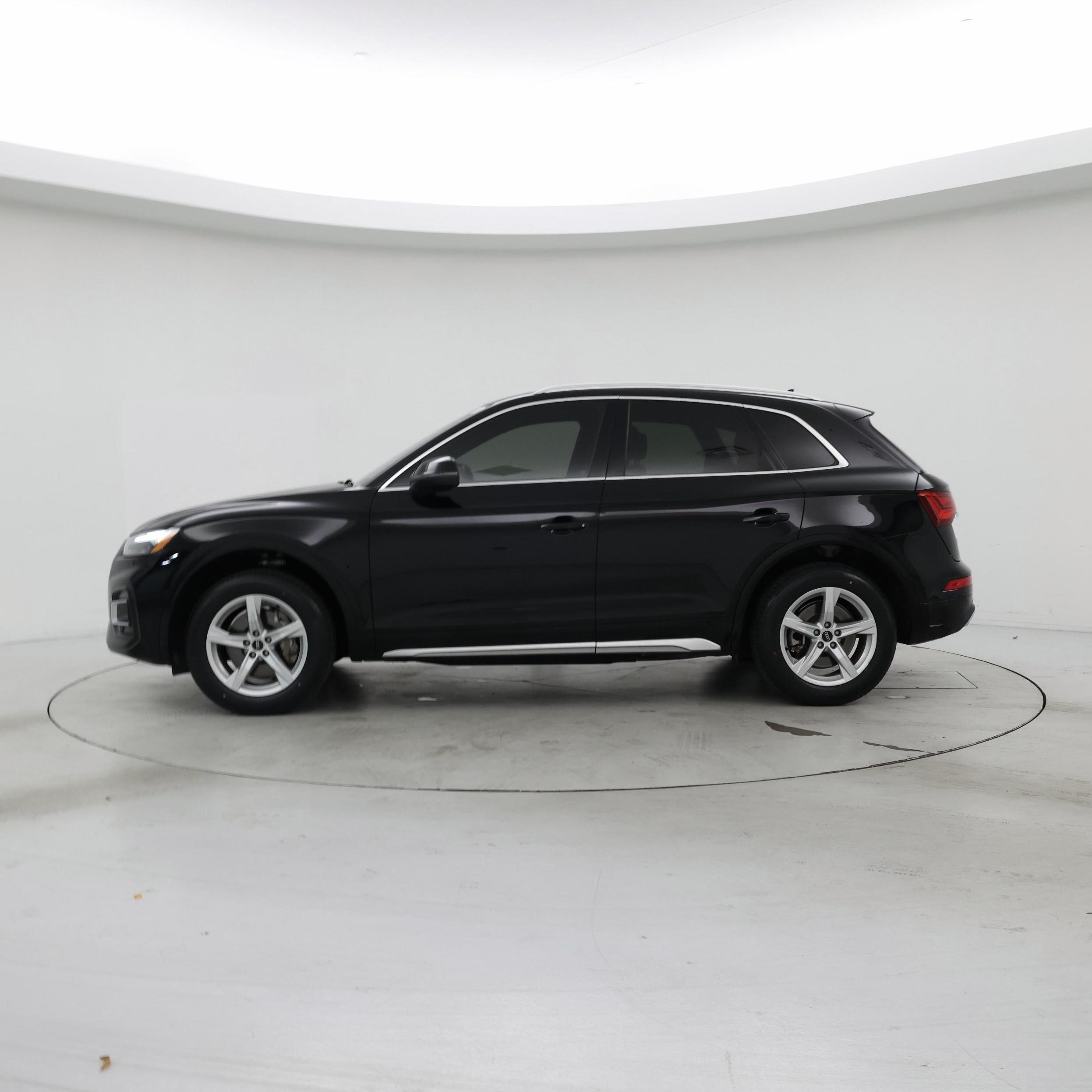 Thumbnail: 2021 Audi Q5 - 3