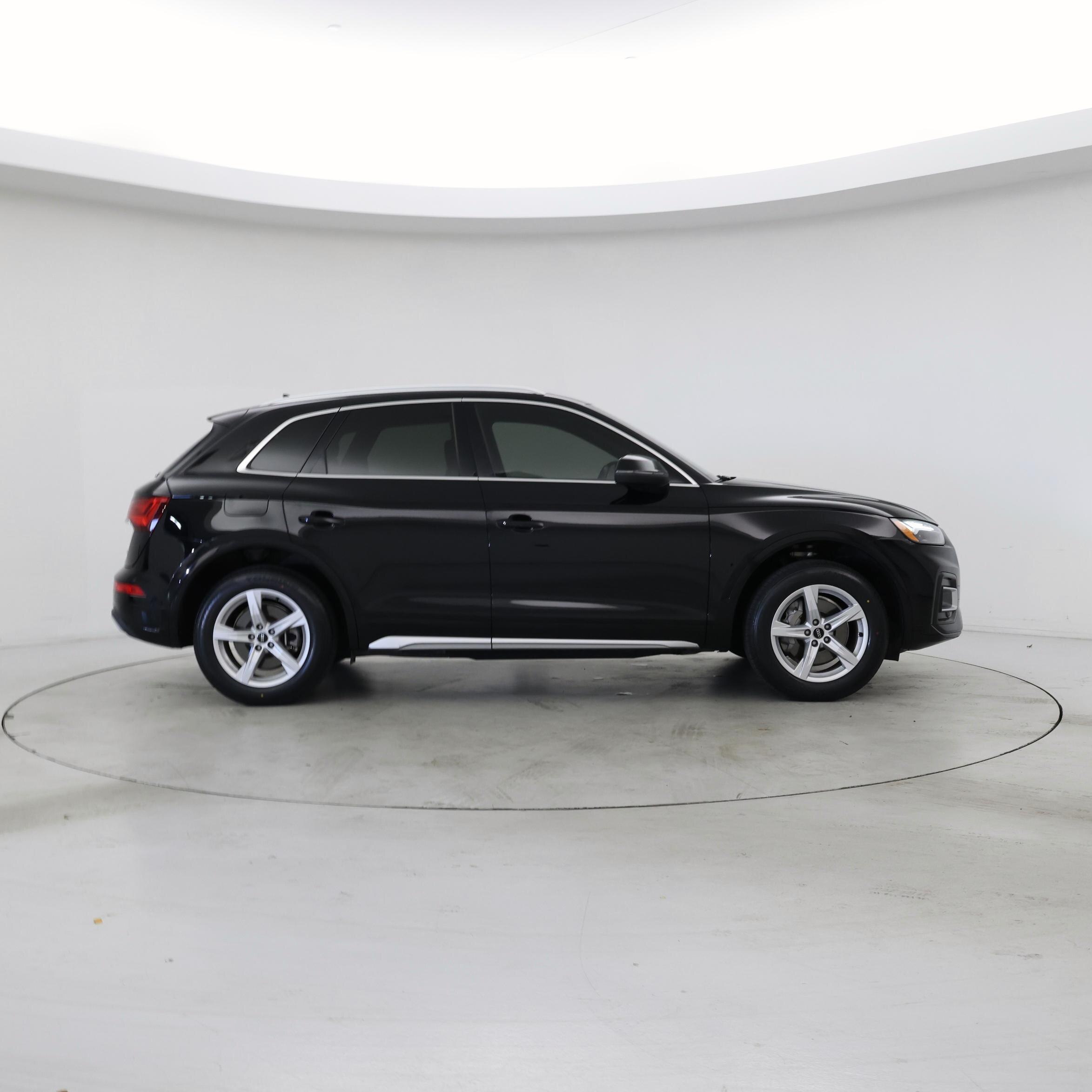 Thumbnail: 2021 Audi Q5 - 7