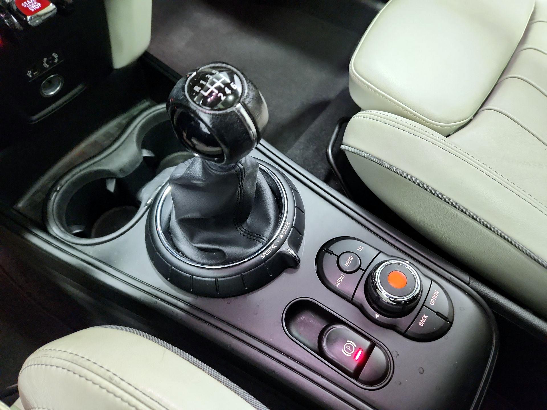 Thumbnail: 2017 MINI Cooper Countryman - 17