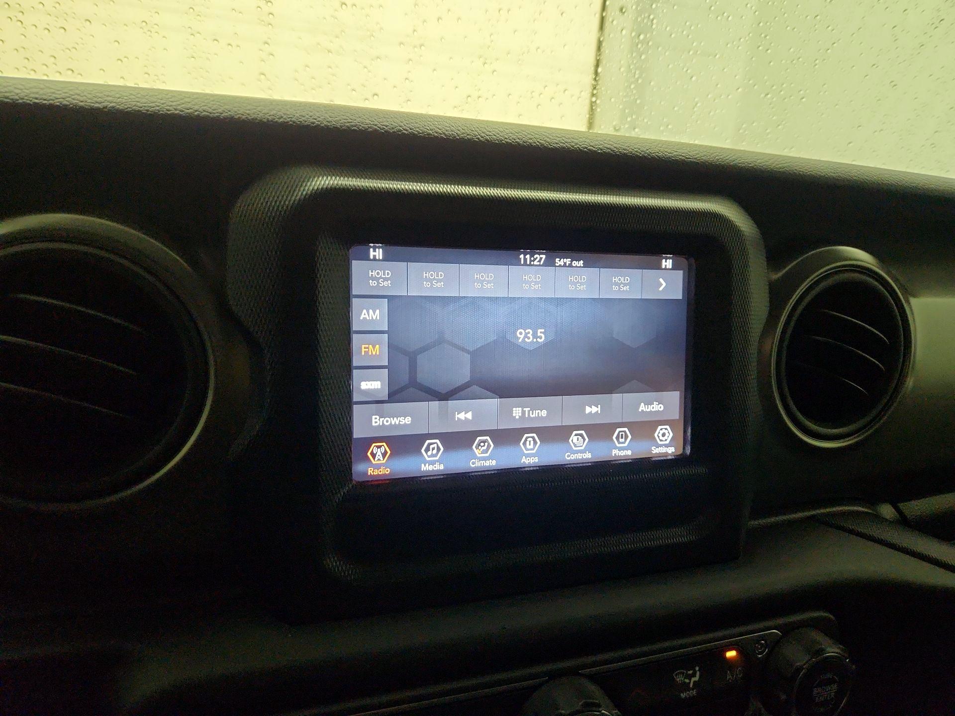 Thumbnail: 2021 Jeep Gladiator - 15