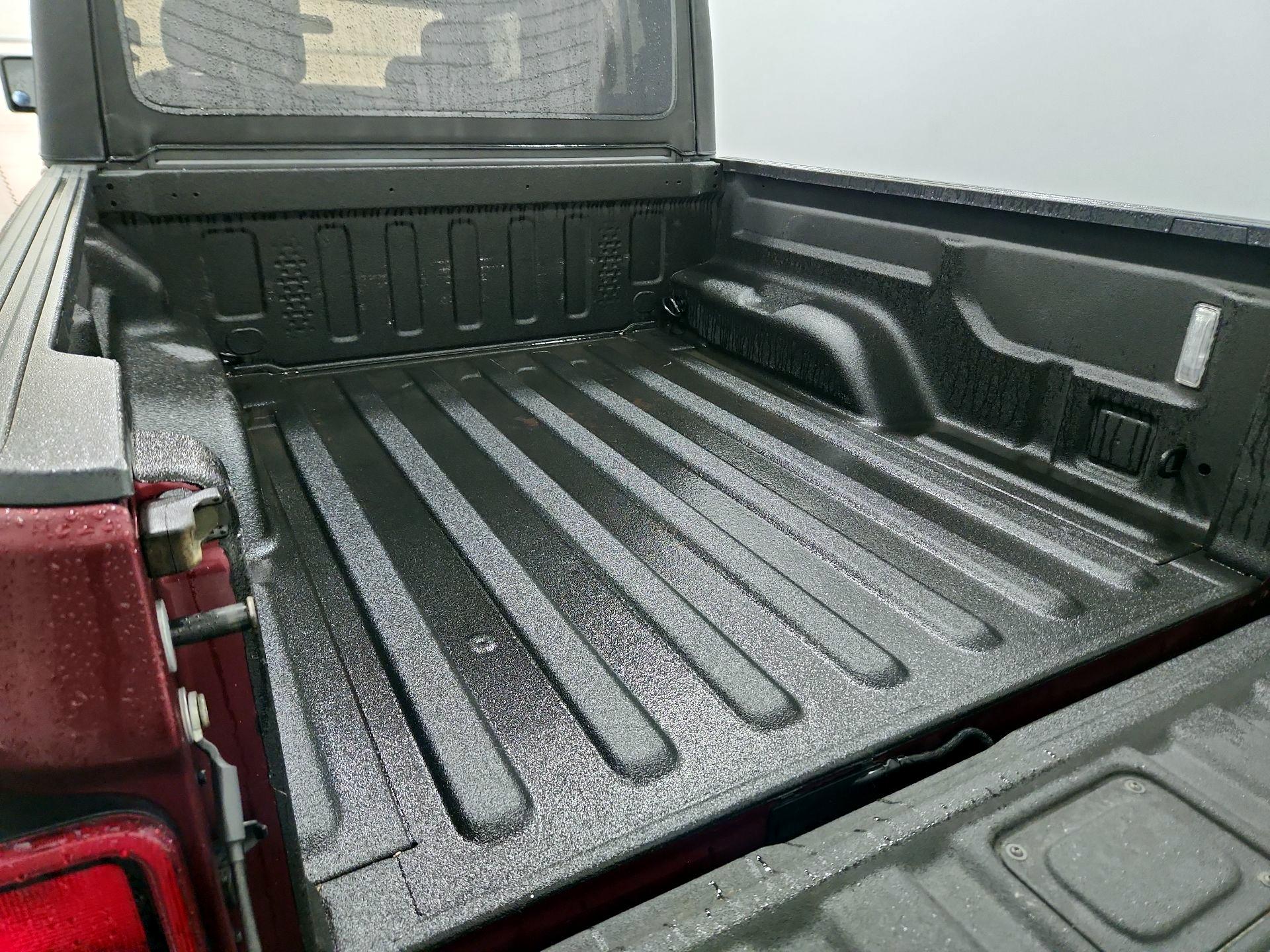 Thumbnail: 2021 Jeep Gladiator - 20