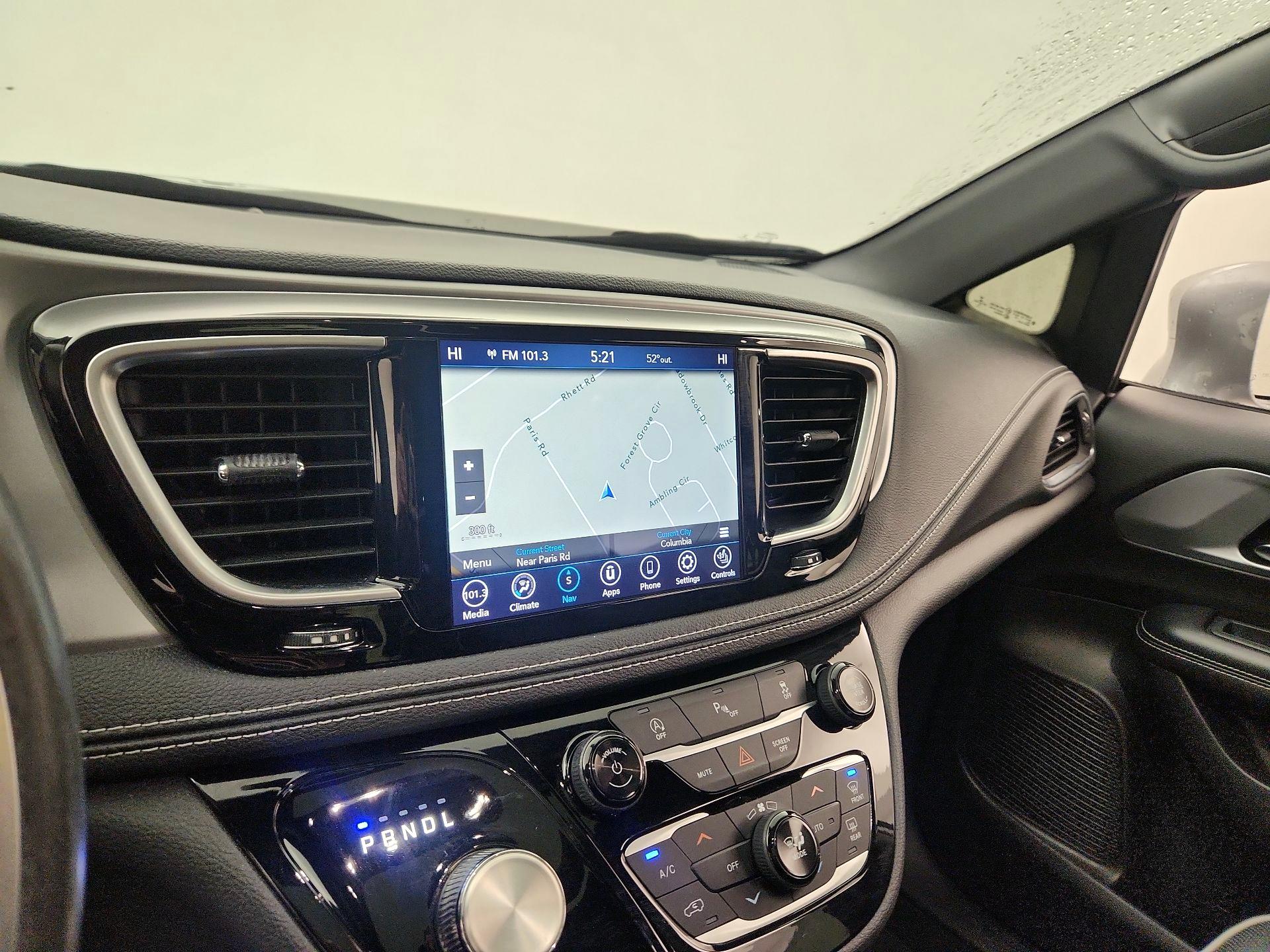 Thumbnail: 2020 Chrysler Pacifica - 14