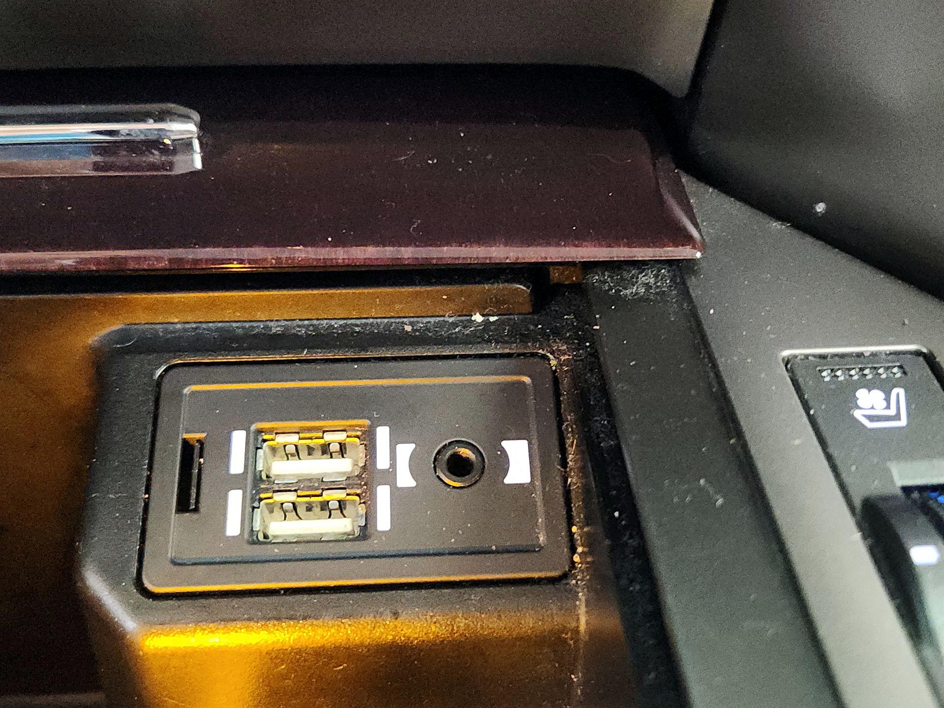 Thumbnail: 2014 Lexus GX - 19