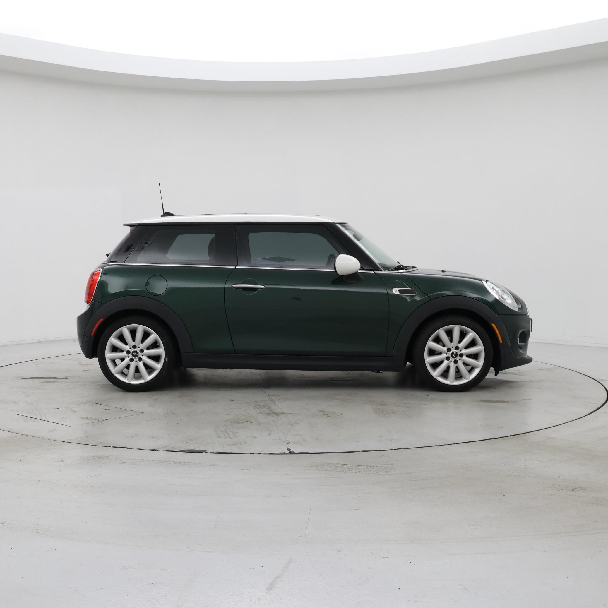 Thumbnail: 2016 MINI Cooper Hardtop - 7
