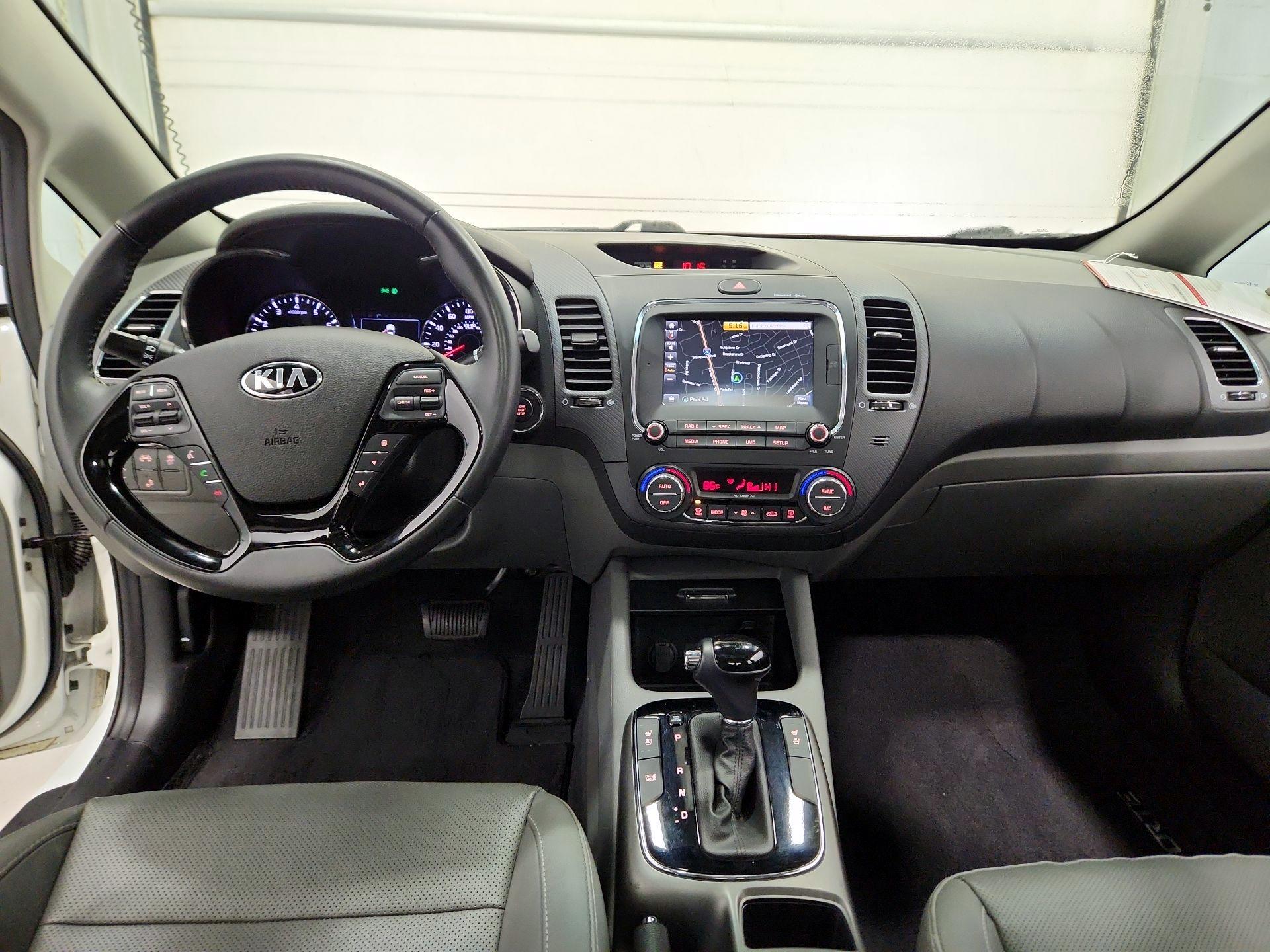 Thumbnail: 2017 Kia Forte - 9