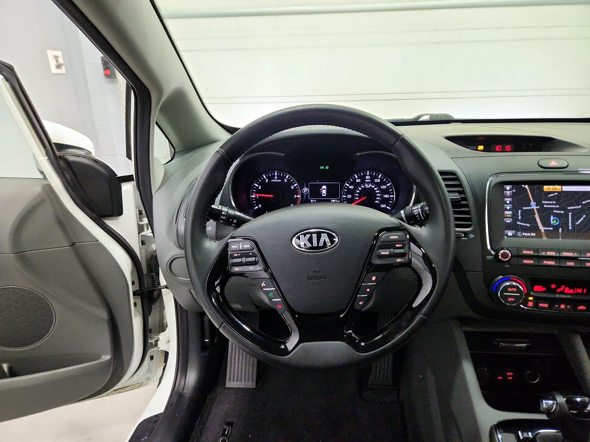 Thumbnail: 2017 Kia Forte - 10