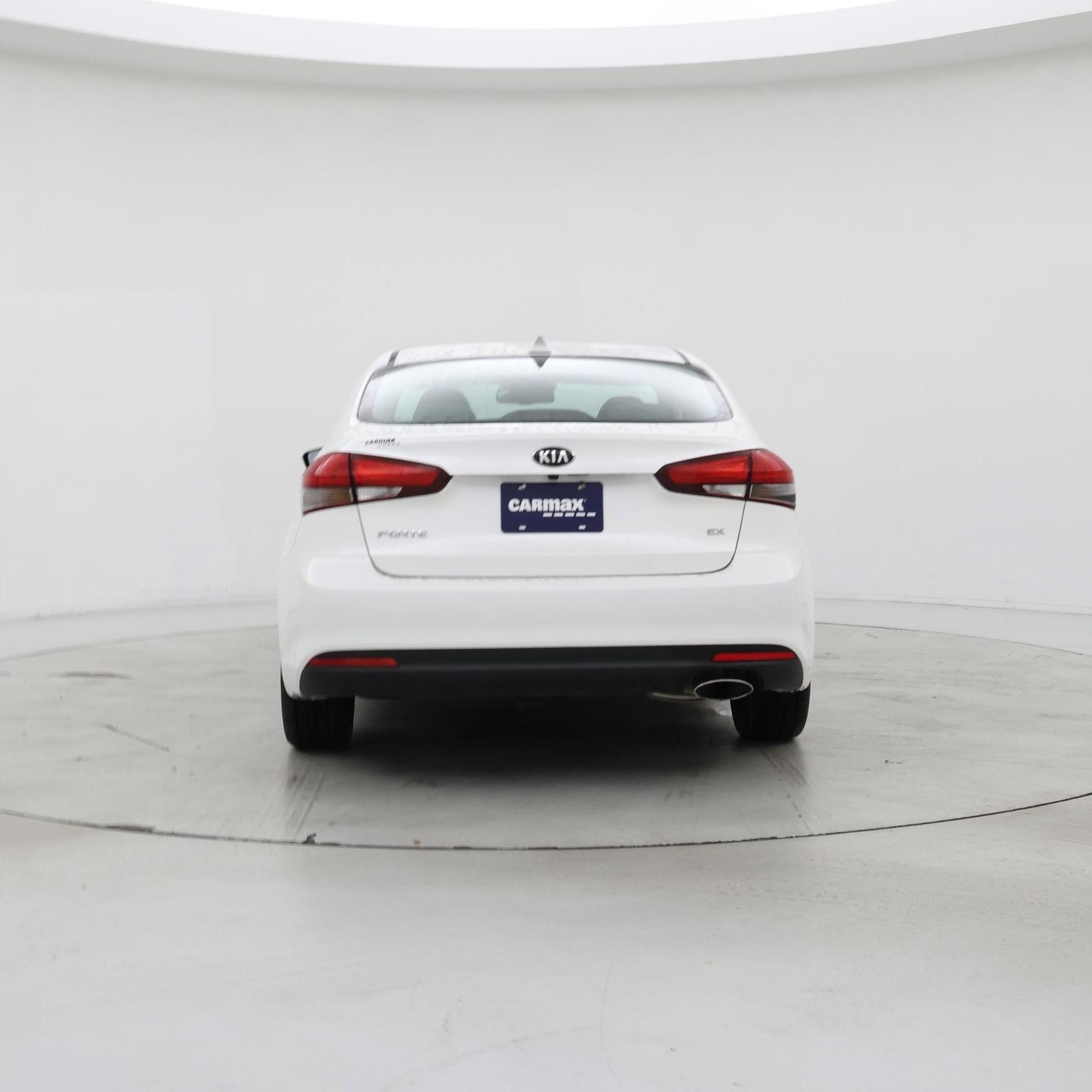 Thumbnail: 2017 Kia Forte - 6