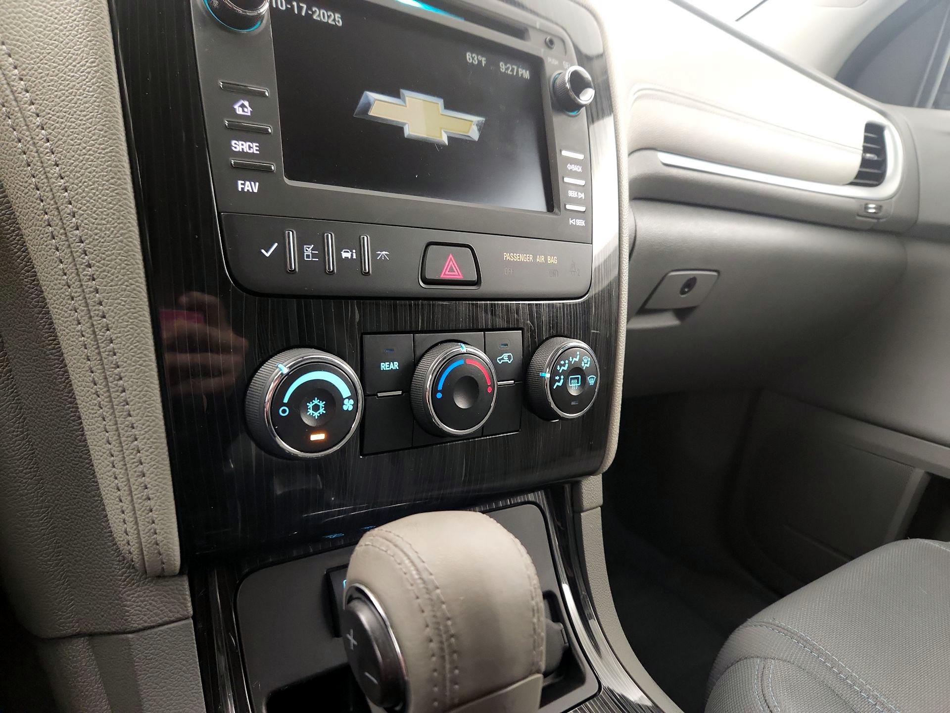 Thumbnail: 2017 Chevrolet Traverse - 14