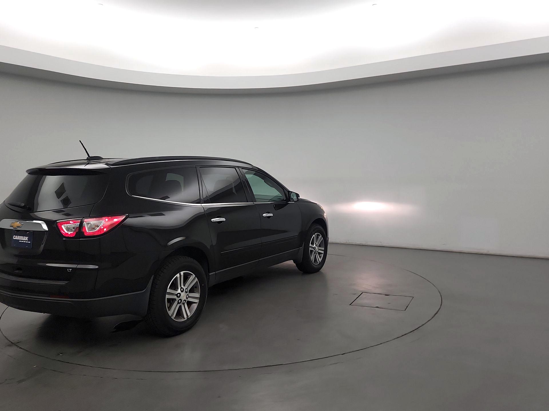 Thumbnail: 2017 Chevrolet Traverse - 5