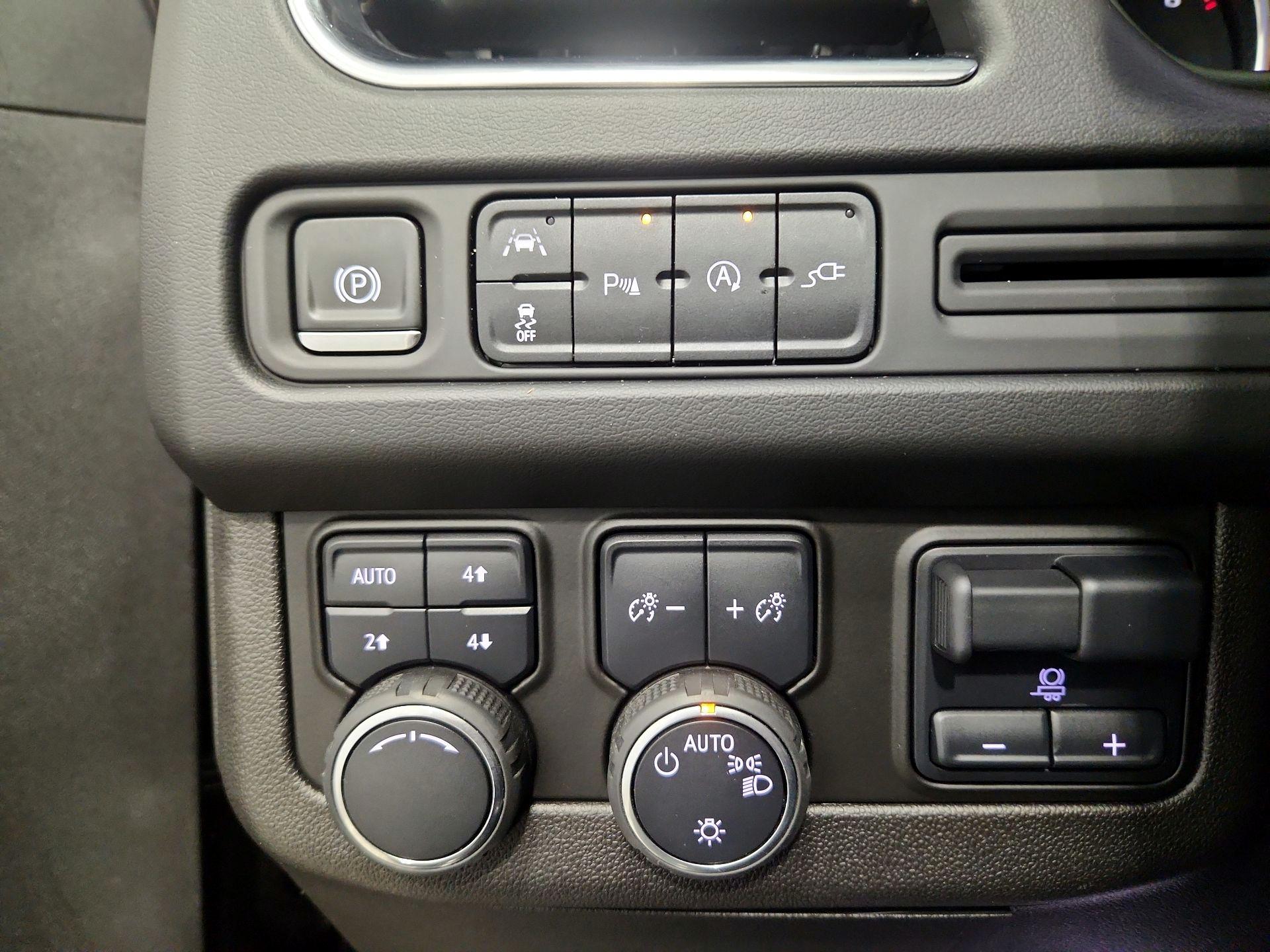 Thumbnail: 2021 Chevrolet Tahoe - 13