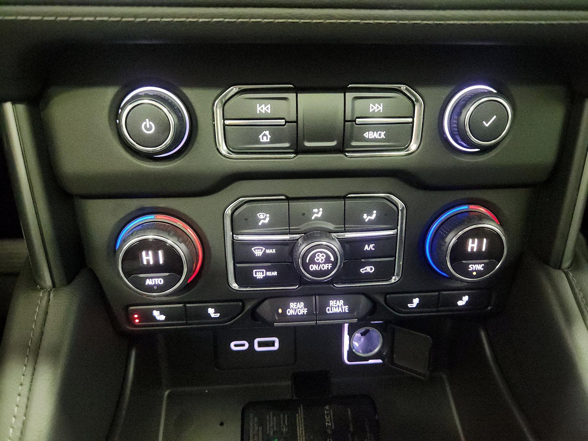 Thumbnail: 2021 Chevrolet Tahoe - 16