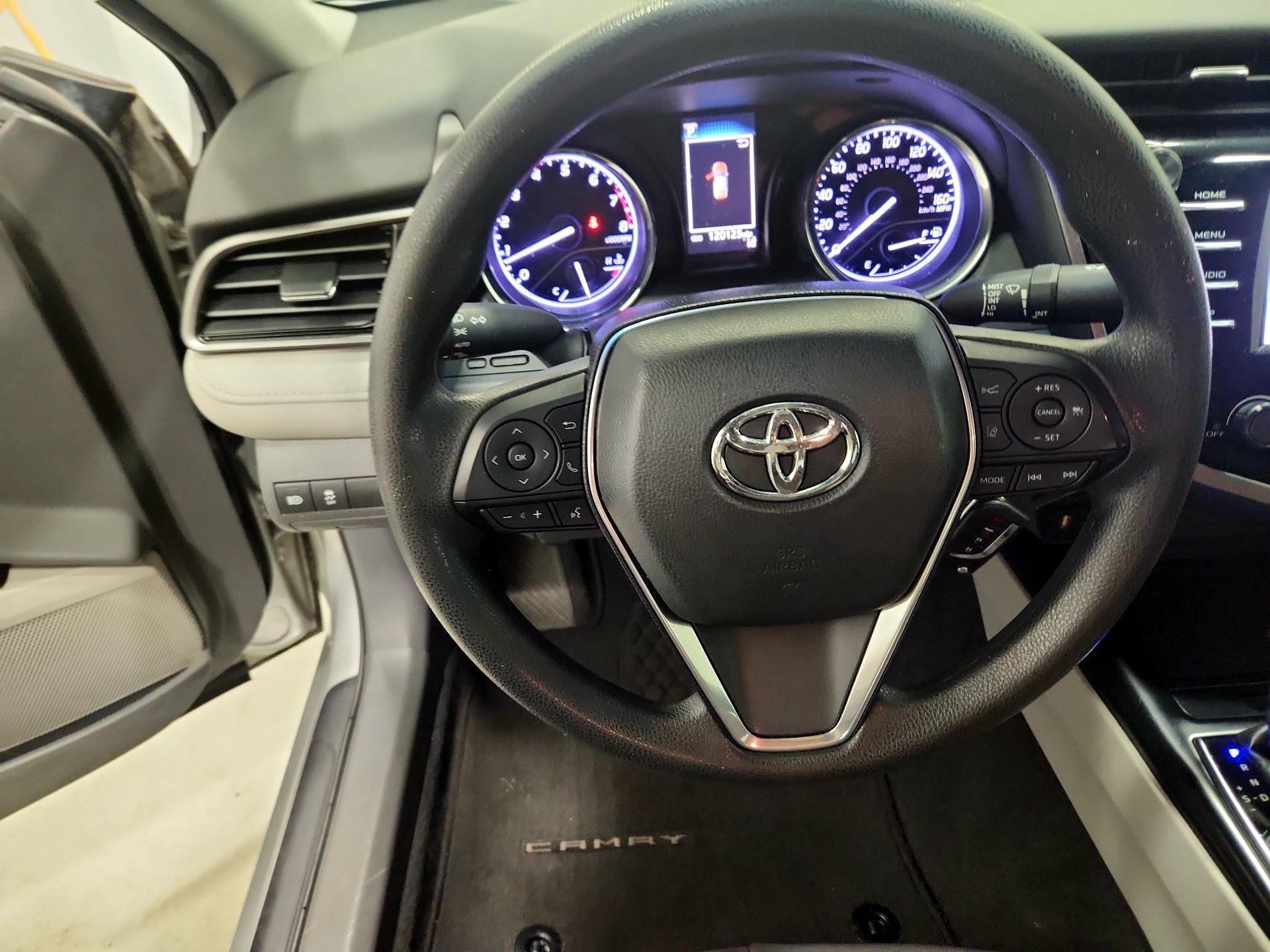 Thumbnail: 2019 Toyota Camry - 10