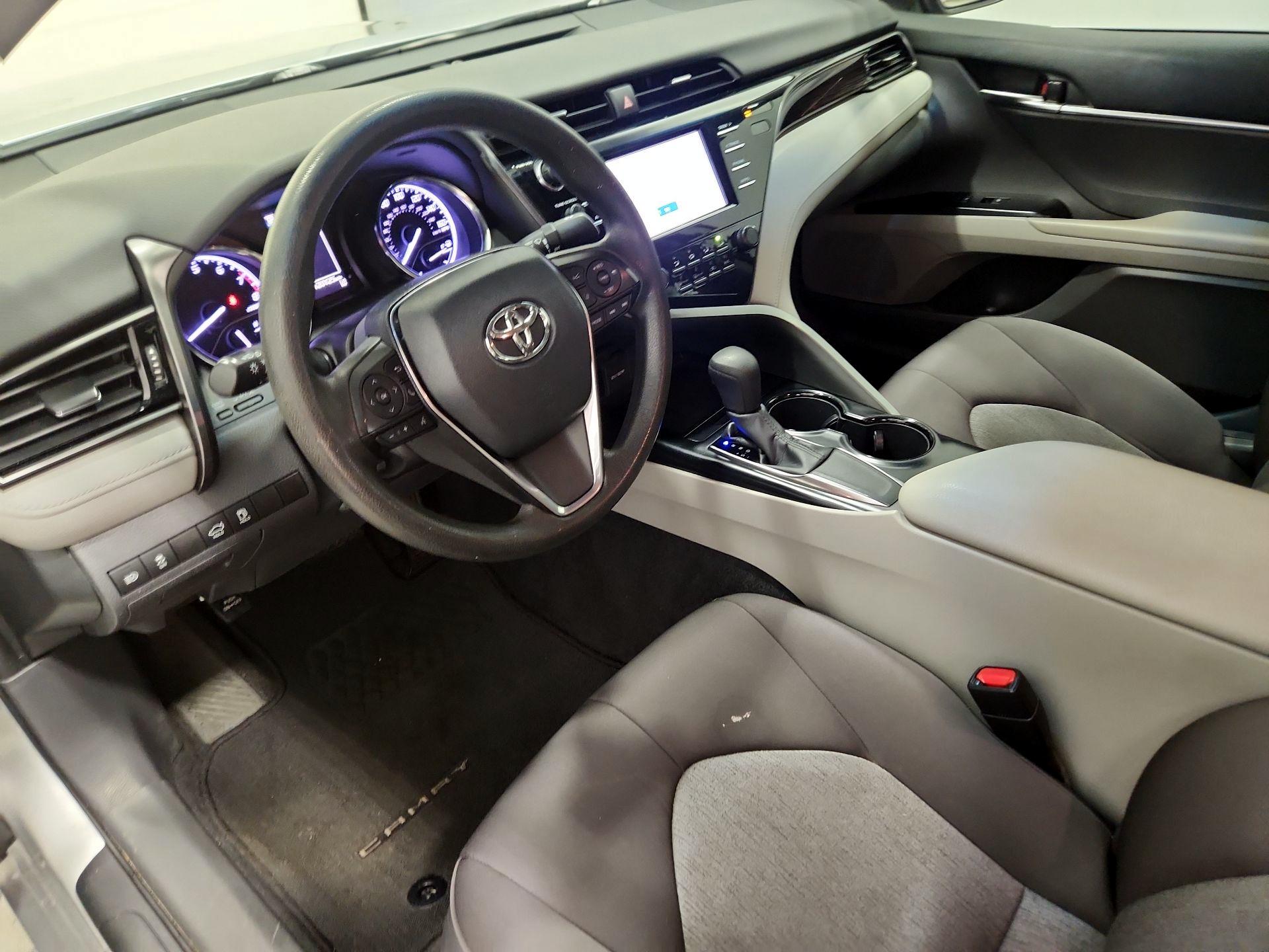 Thumbnail: 2019 Toyota Camry - 11