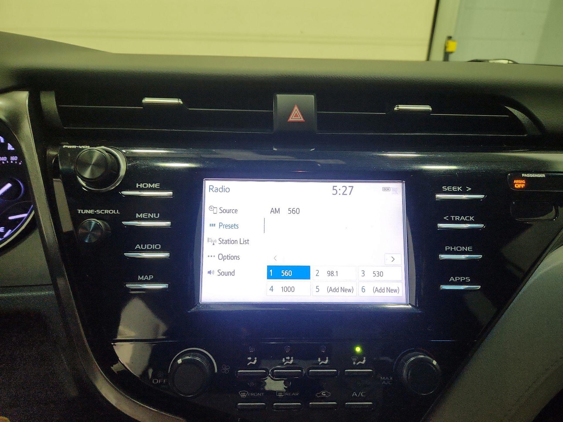 Thumbnail: 2019 Toyota Camry - 15